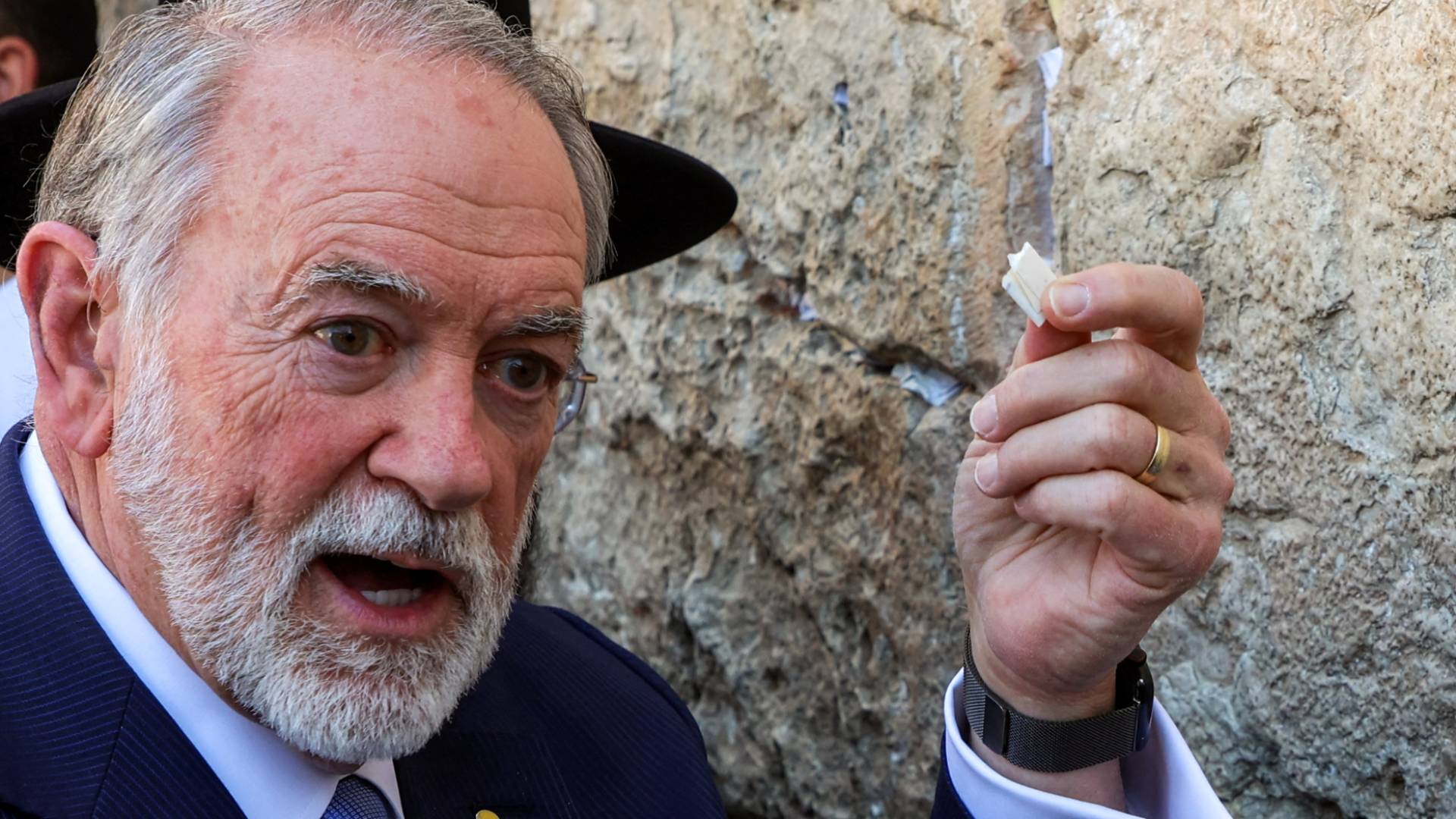 السفير الأمريكي الجديد في تل أبيب عند حائط البراق بالقدس المحتلة