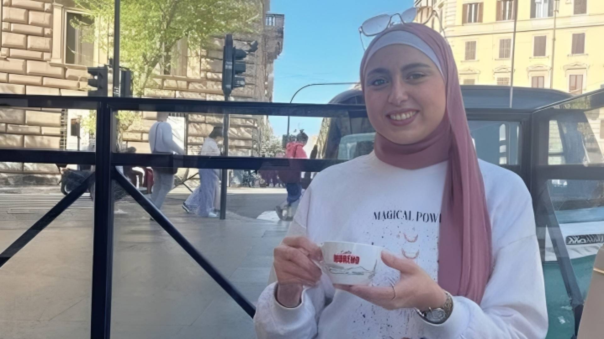 الشابة الفلسطينية جنان عزيز سليمان