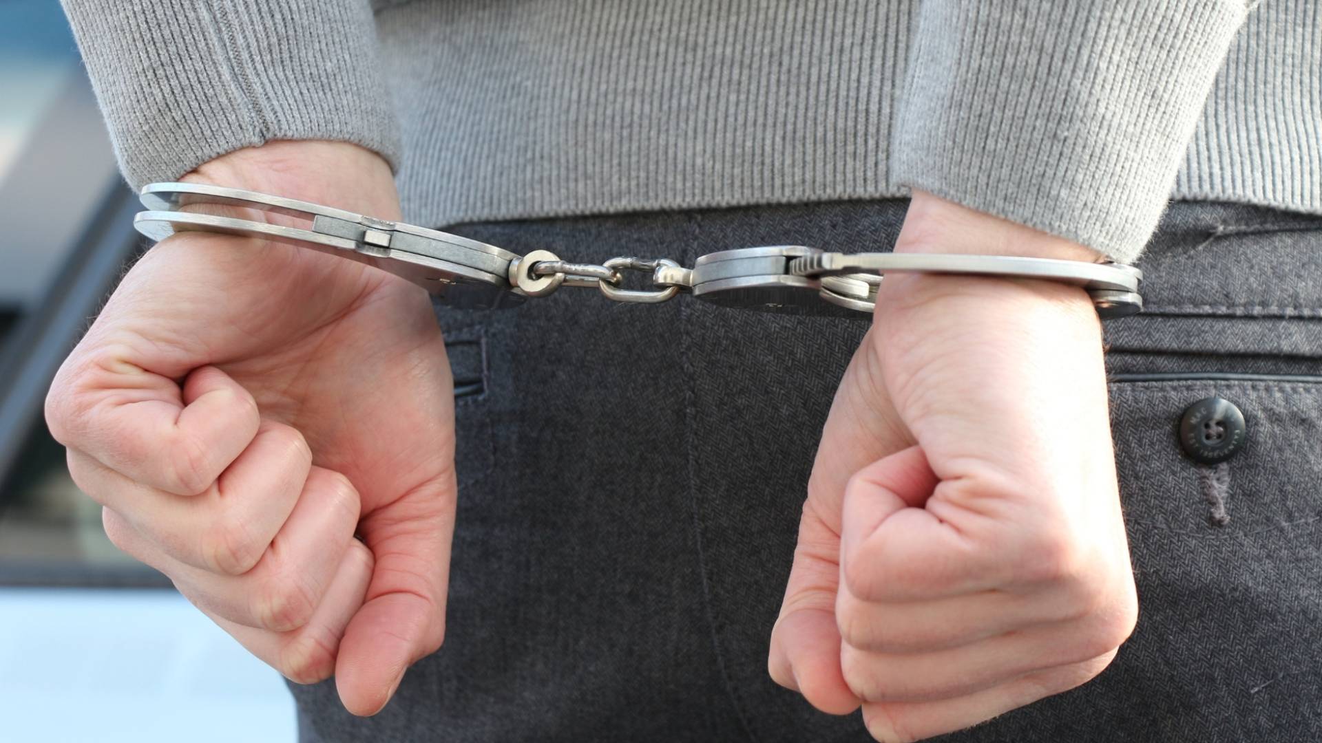 القبض على شخص "تعبيرية"