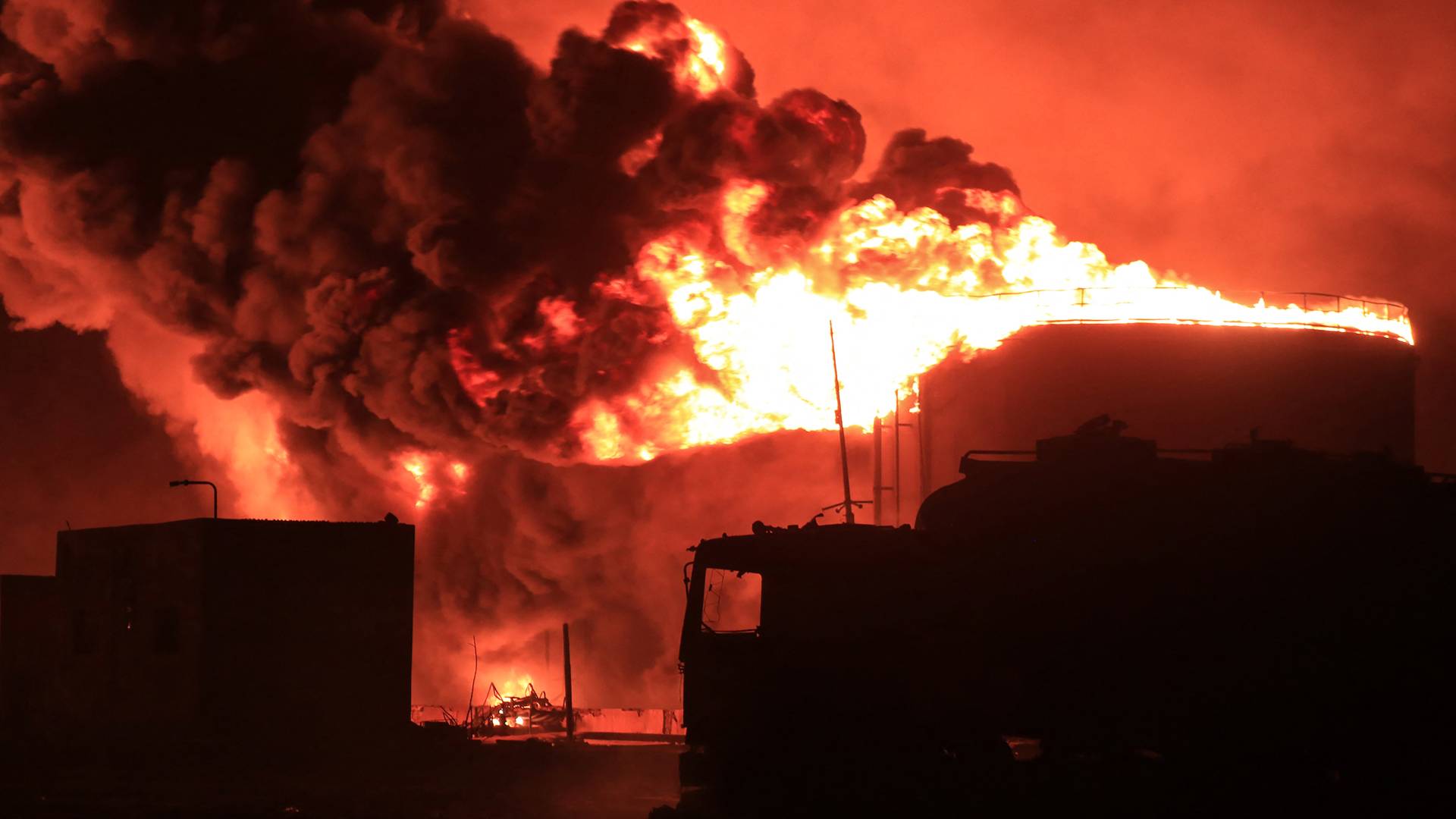 غارات على اليمن