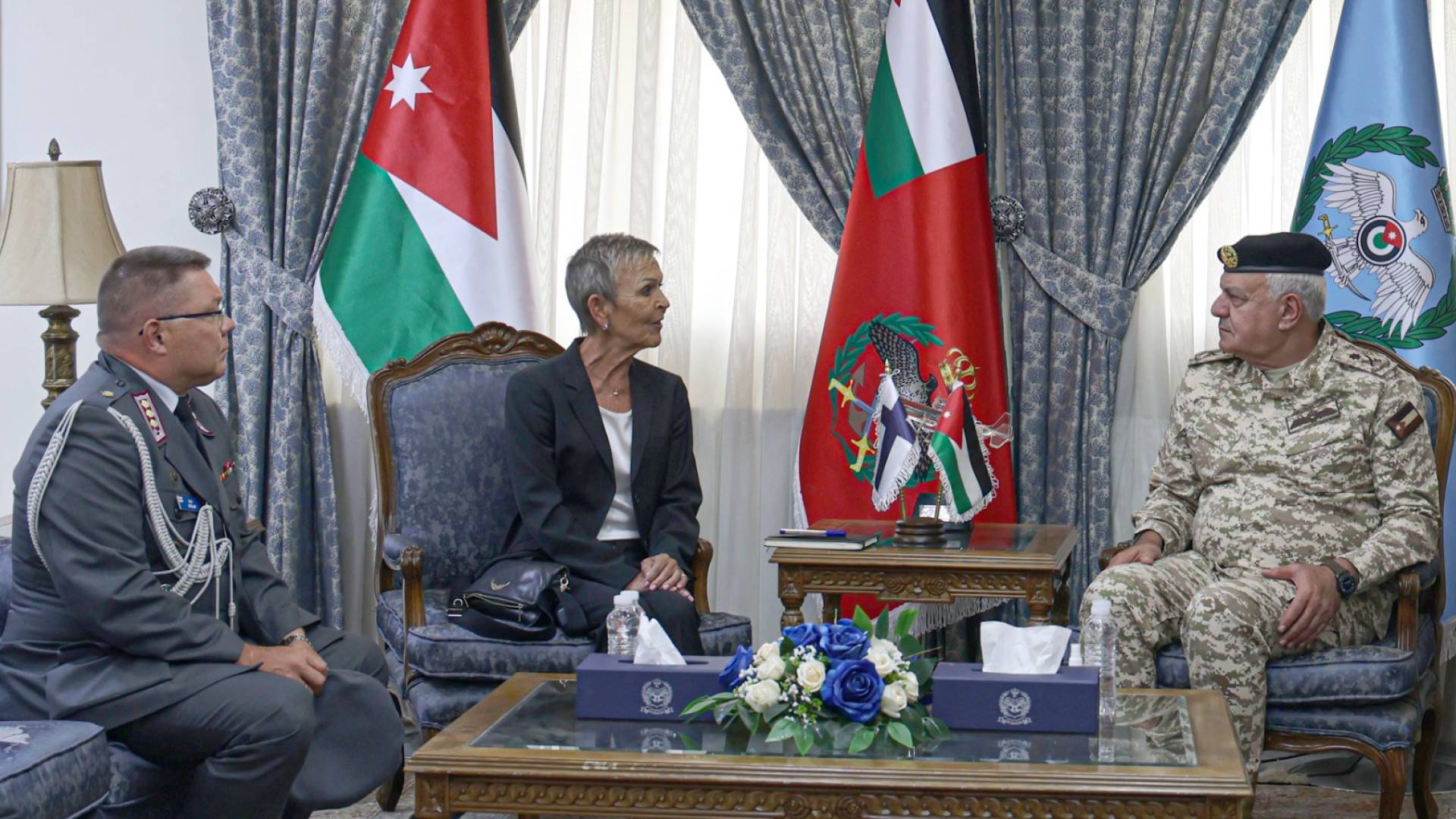 رئيس هيئة الأركان المشتركة اللواء الركن يوسف أحمد الحنيطي