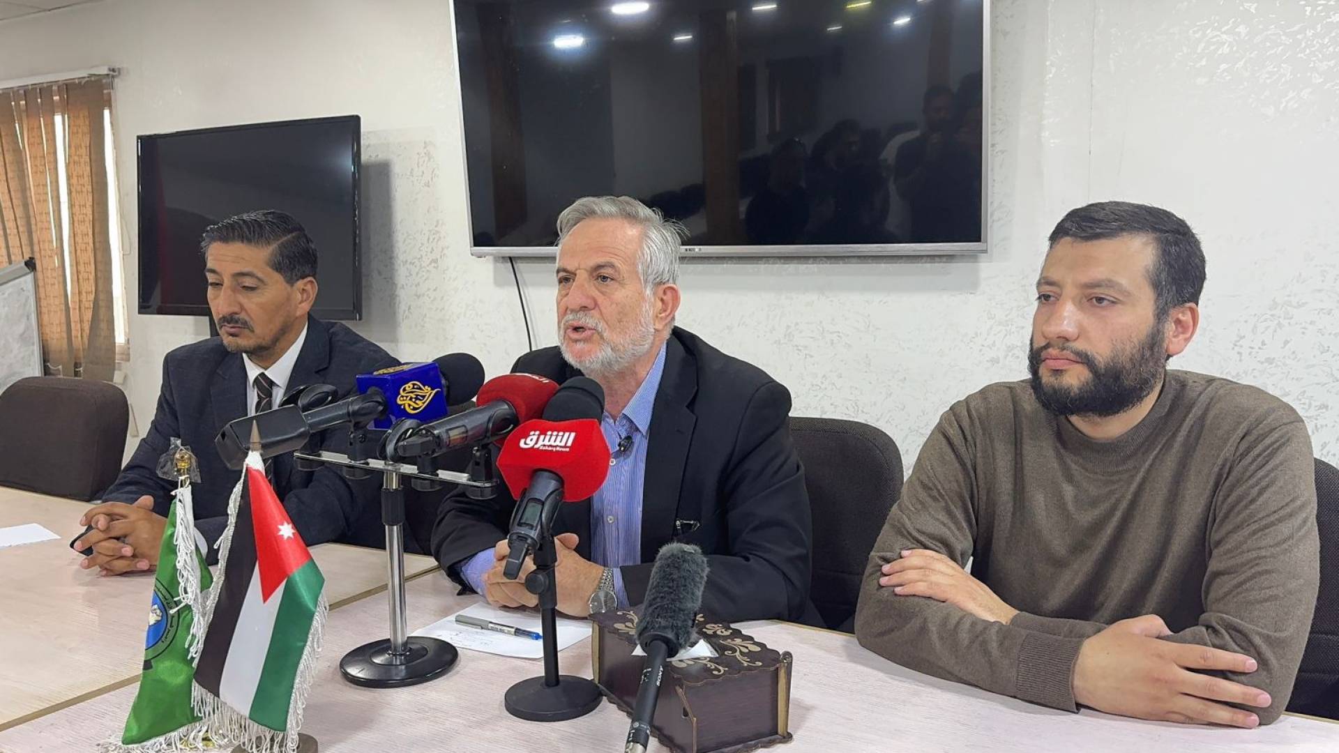 السقا: "حزب جبهة العمل الإسلامي" ملتزم بالقانون والدستور الأردني وقرار حظر "الإخوان المسلمين" لا يعنينا