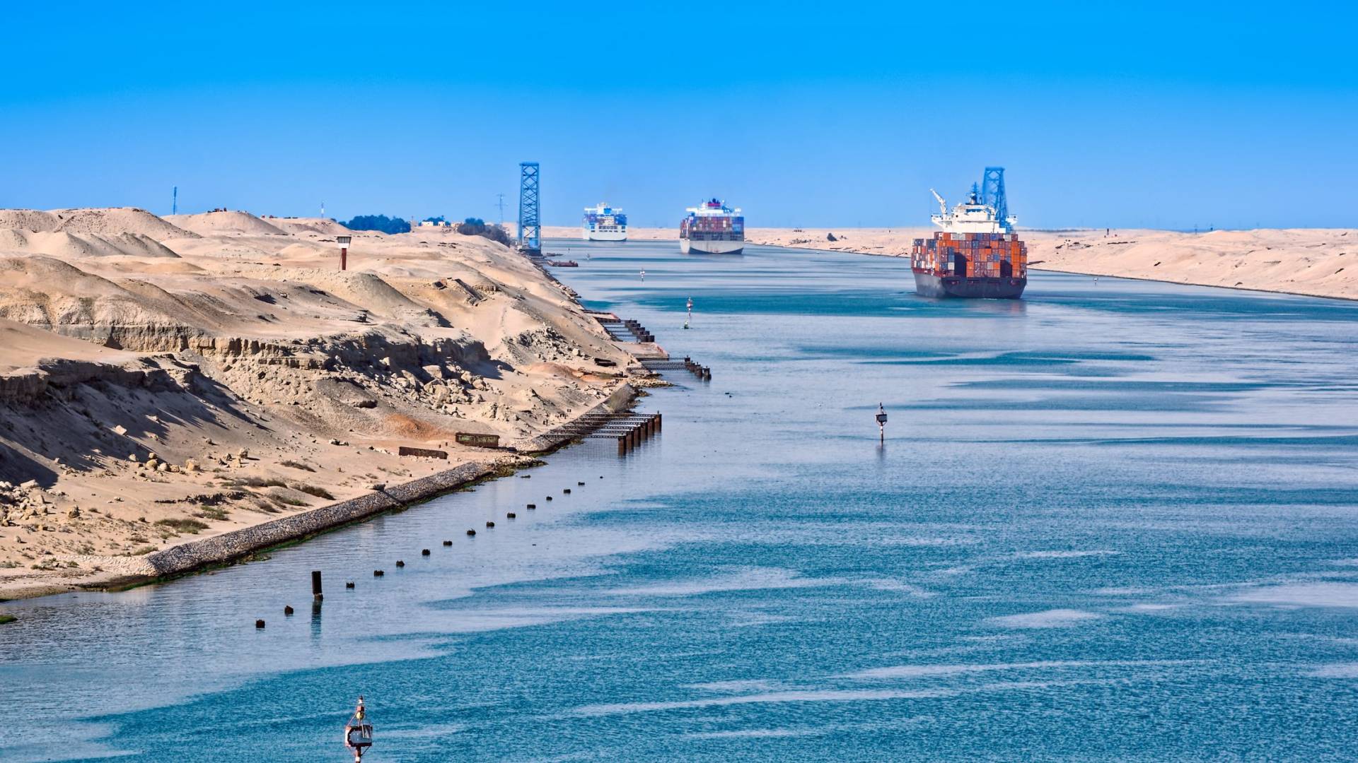 جانب من قناة السويس - أرشيفية