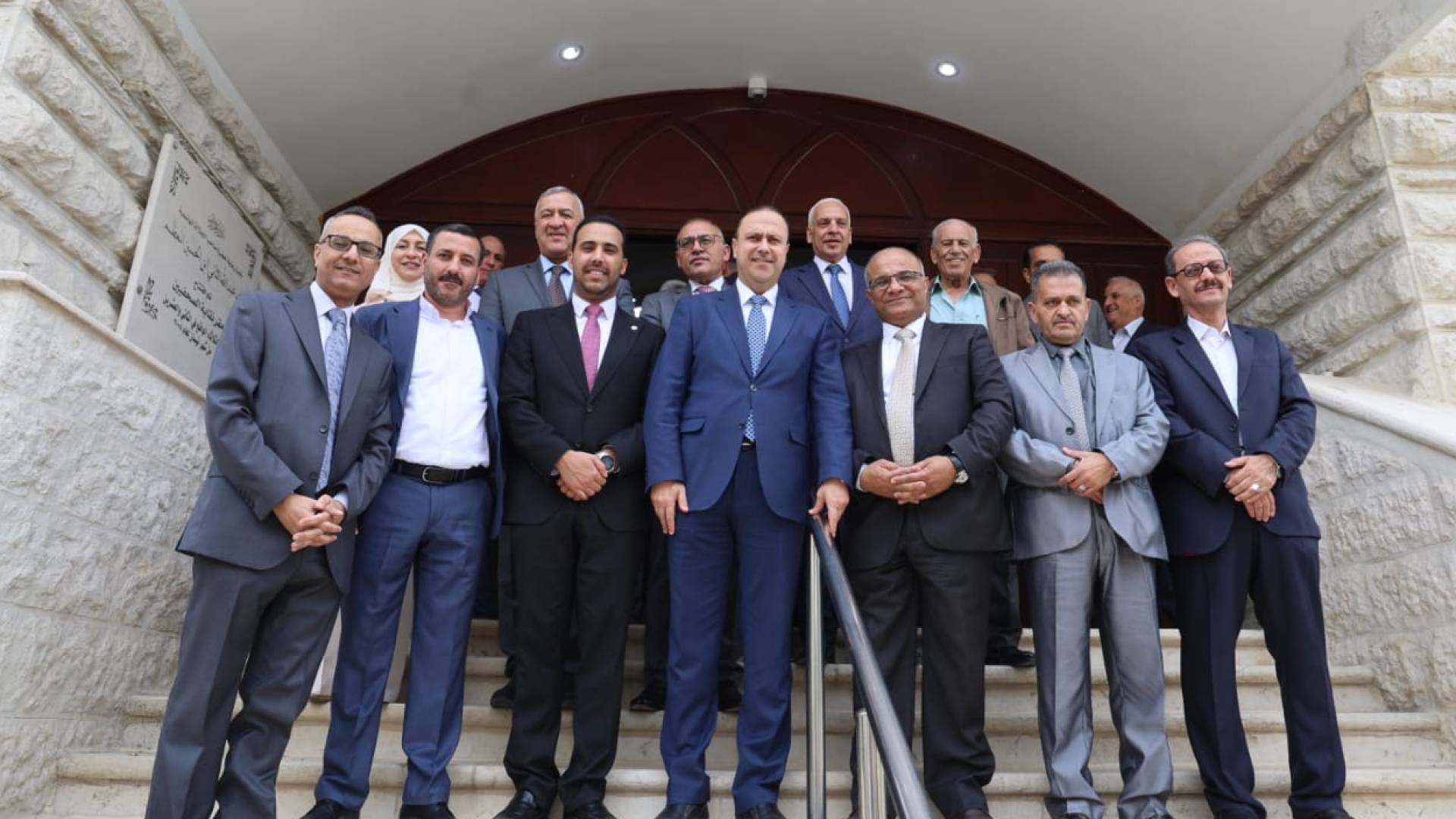 المومني ينقل تهنئة الحكومة لمجلس نقابة الصحفيين بمناسبة فوزهم بالانتخابات