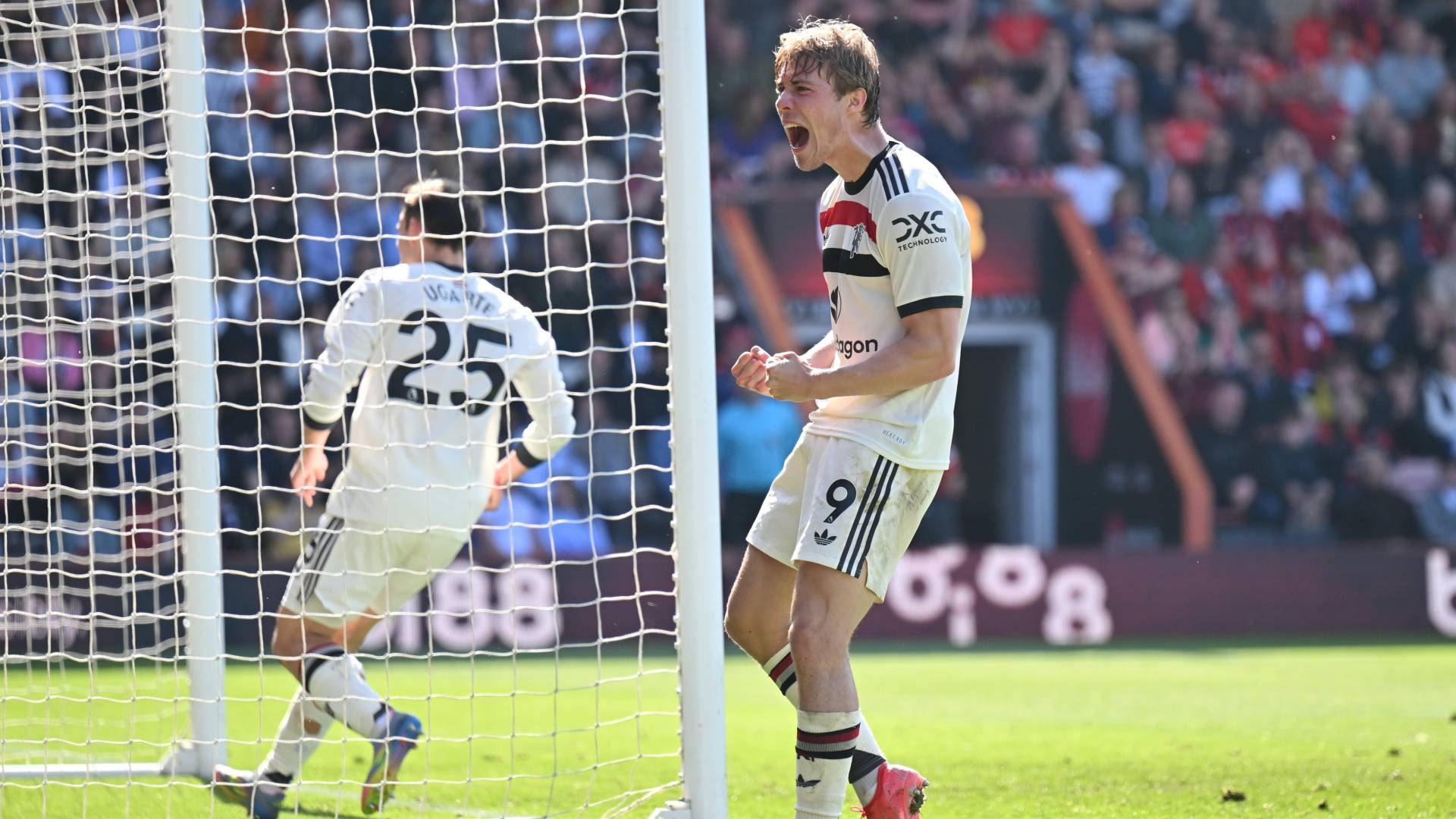 مانشستر يونايتد يواصل نزيف النقاط في الدوري الإنجليزي