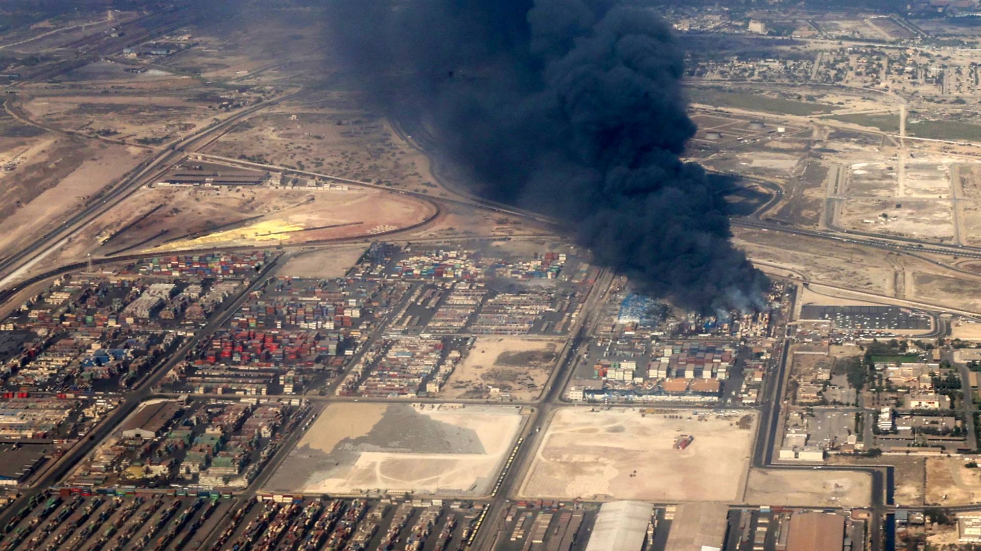انفجار ميناء بندر عباس في إيران