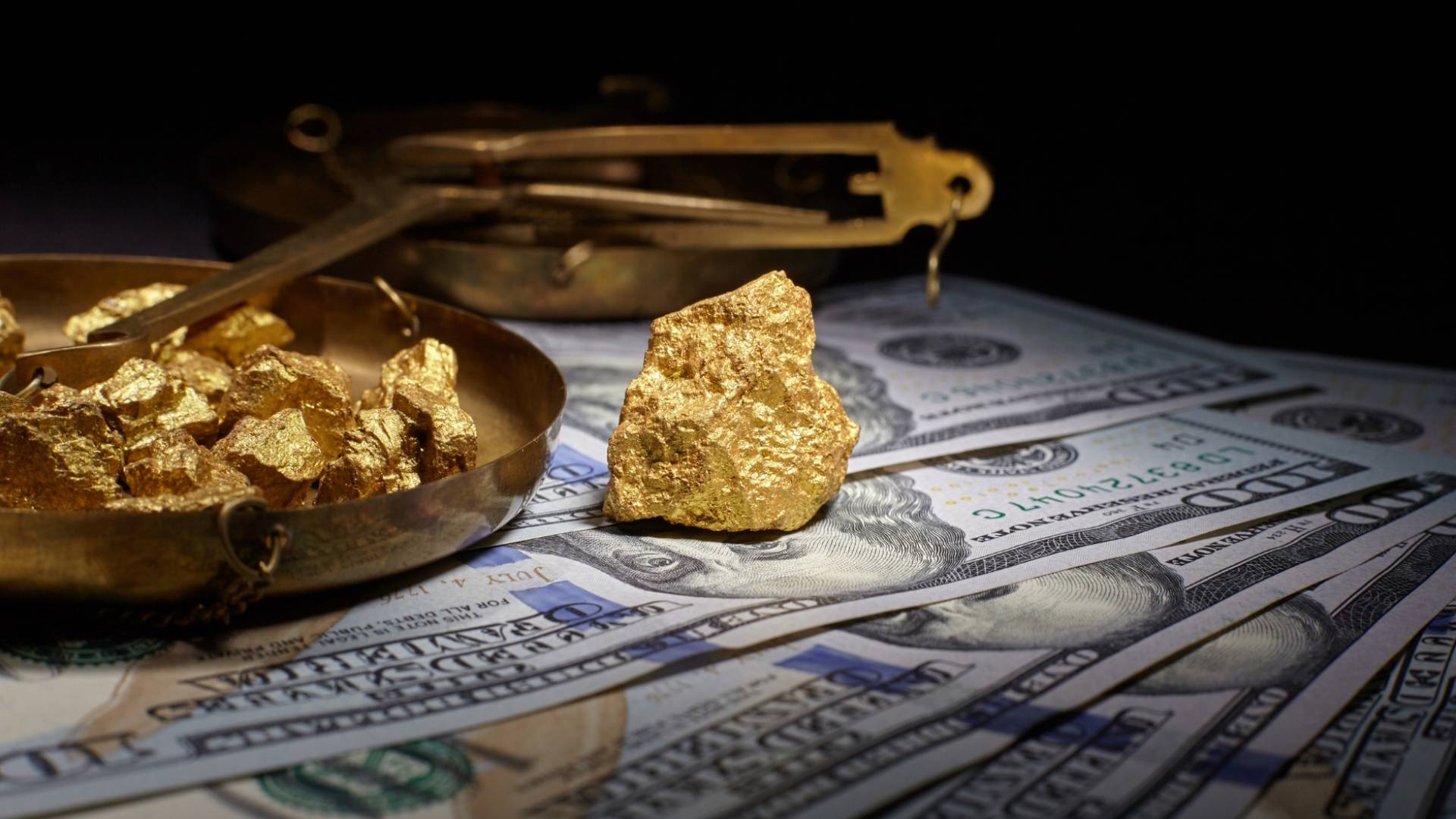 الذهب والدولار