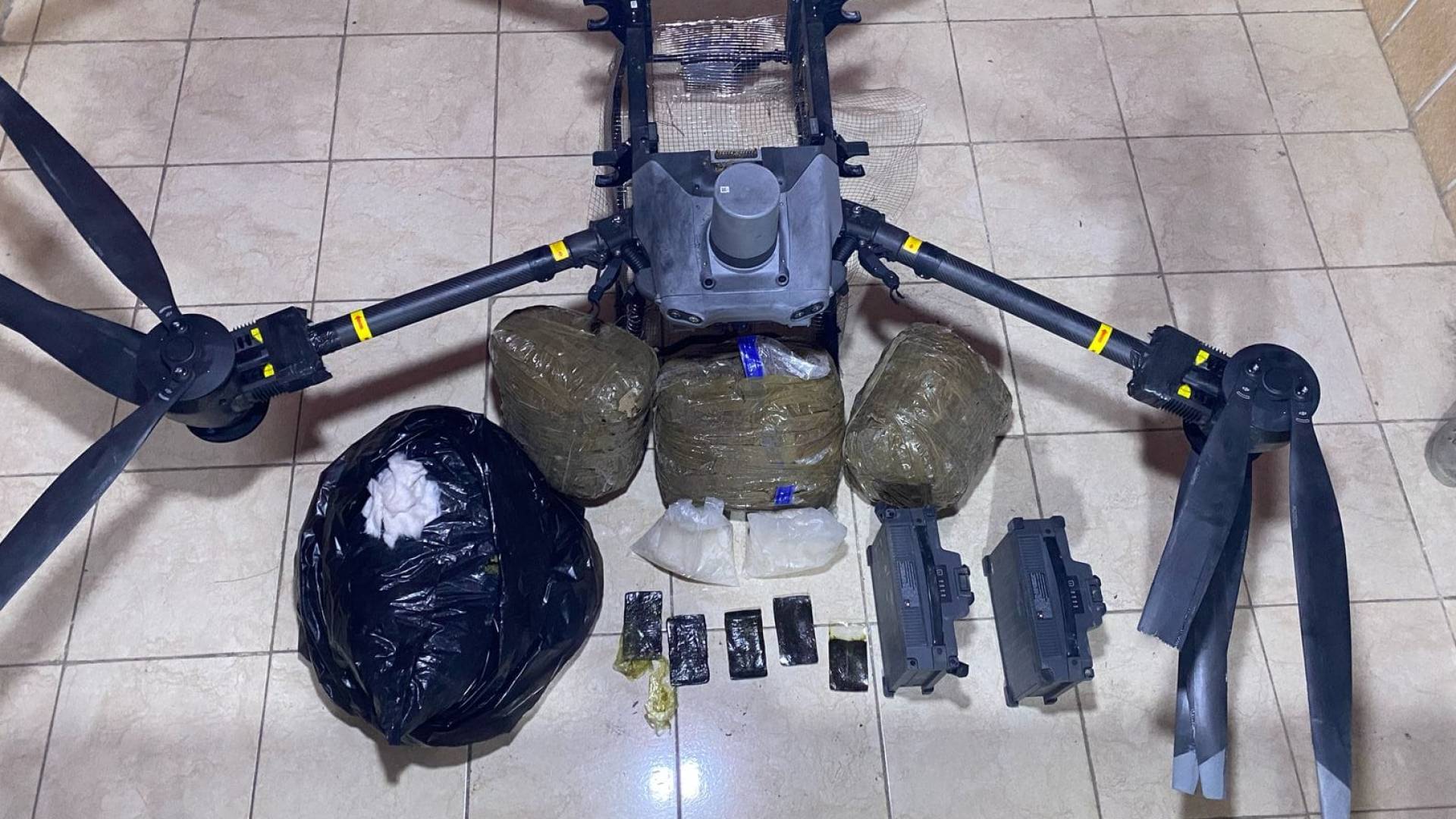 المنطقة العسكرية الجنوبية تحبط محاولة تهريب مواد مخدرة بواسطة طائرة مسيرة