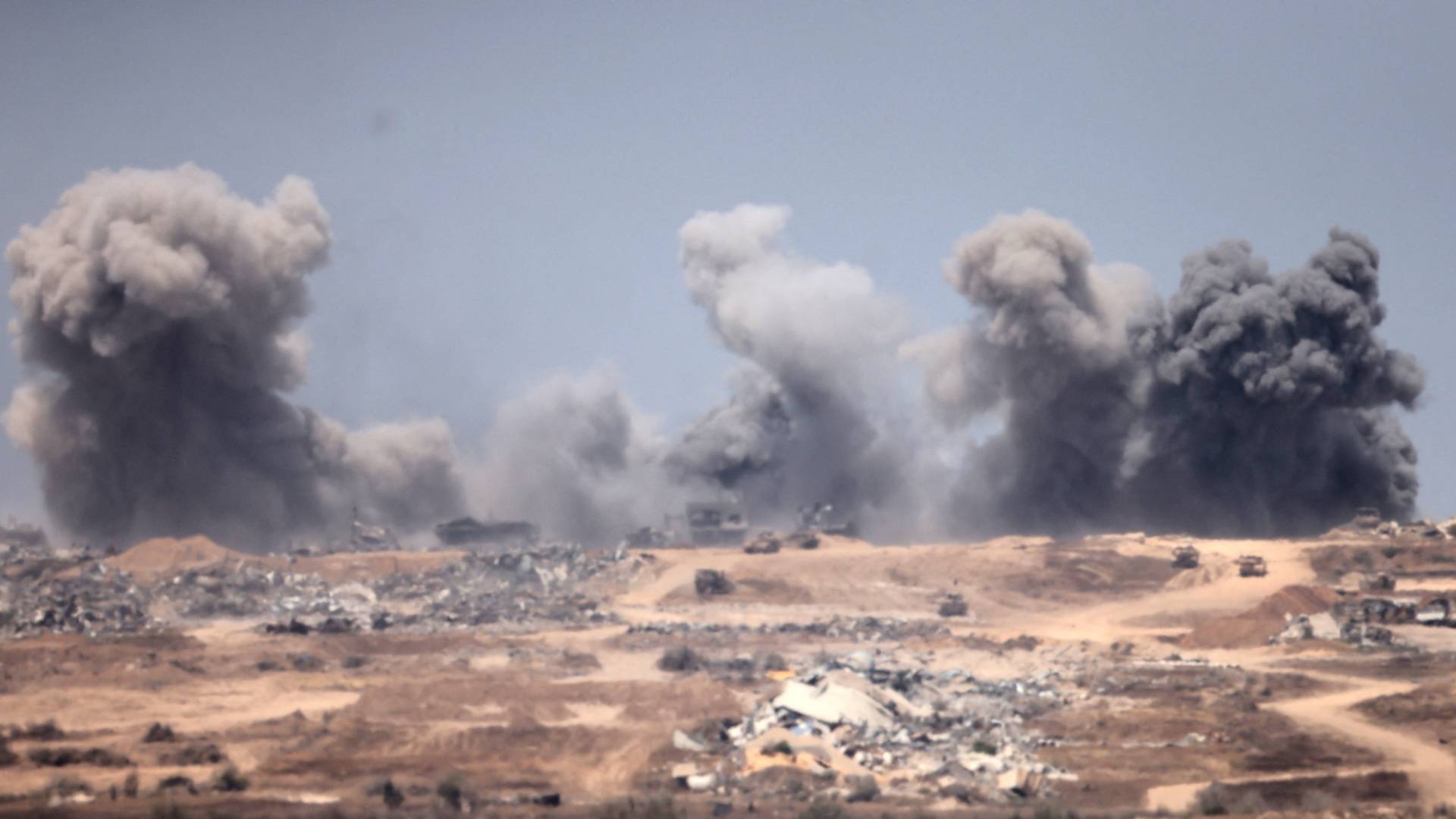 قصف عنيف على قطاع غزة