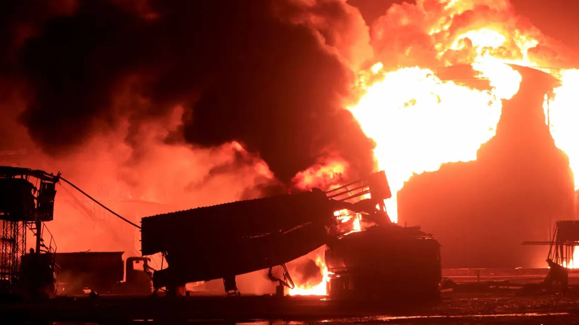 قصف على اليمن