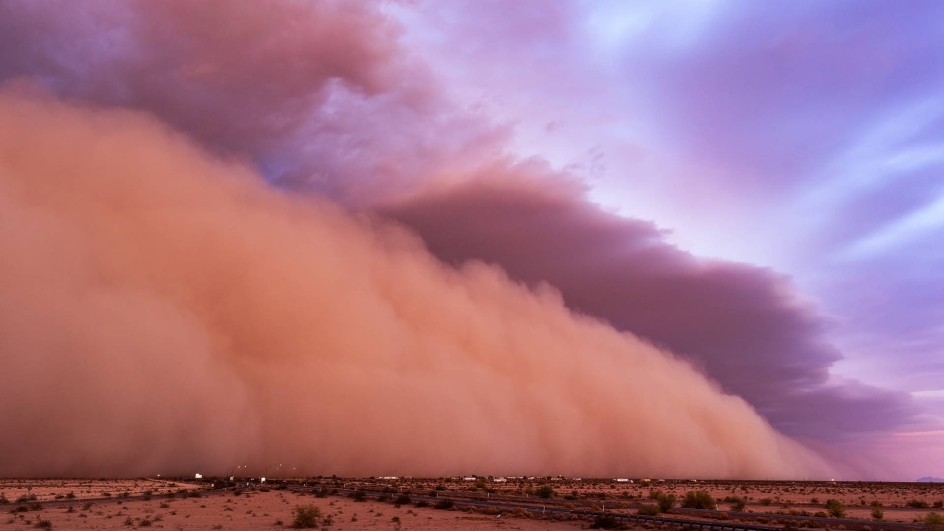 عاصفة رملية - تعبيرية