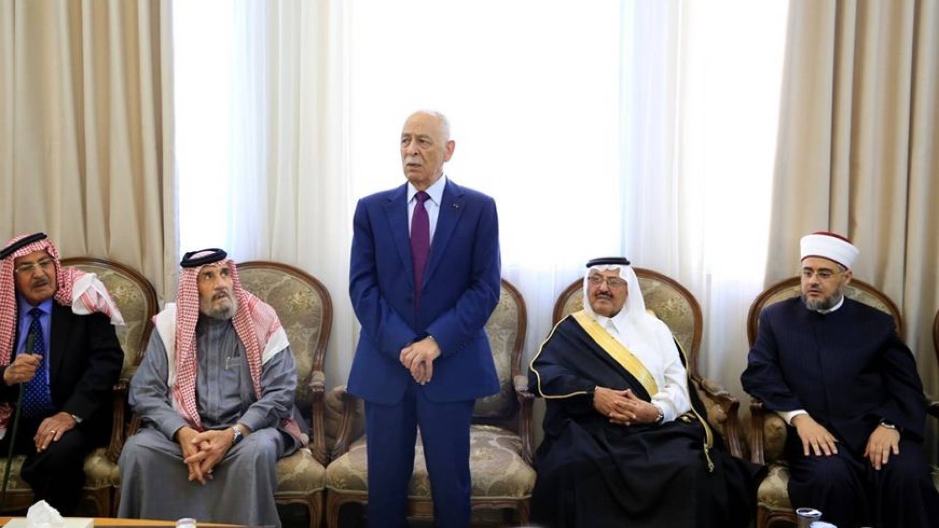 مندوبا عن الملك وولي العهد.. العيسوي يعزي الشهوان والعمري وآل هلال