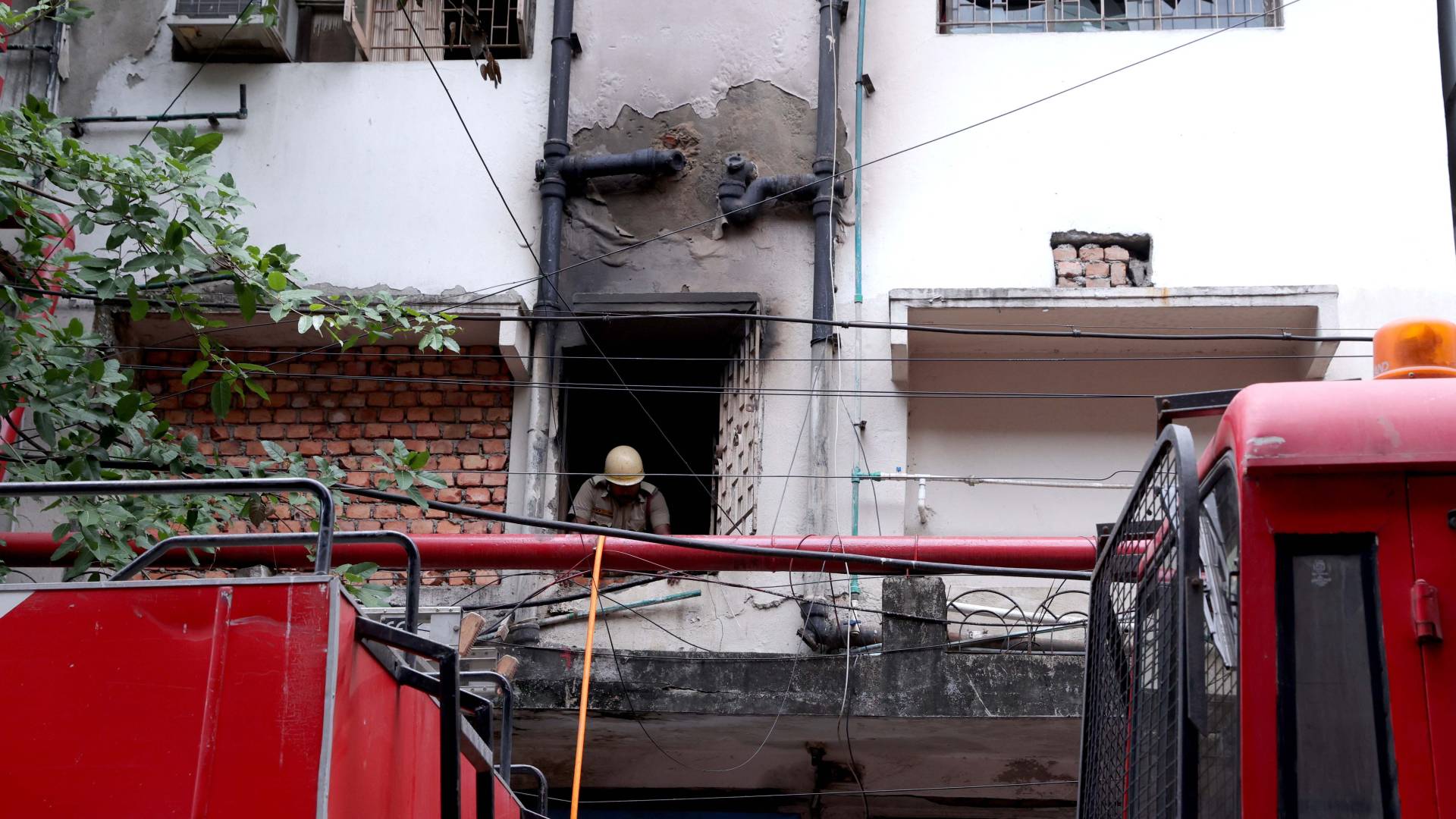 من حريق الفندق بالهند