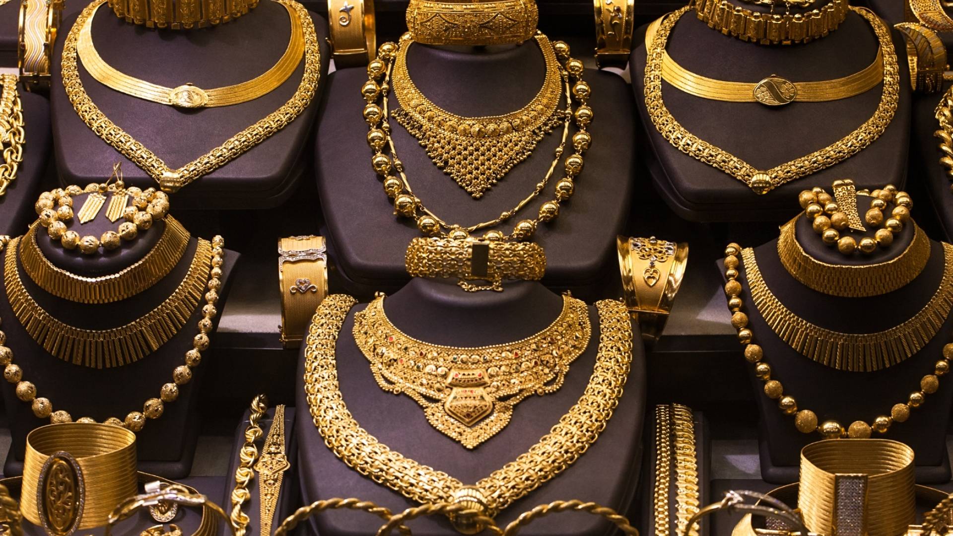 مجوهرات ذهبية