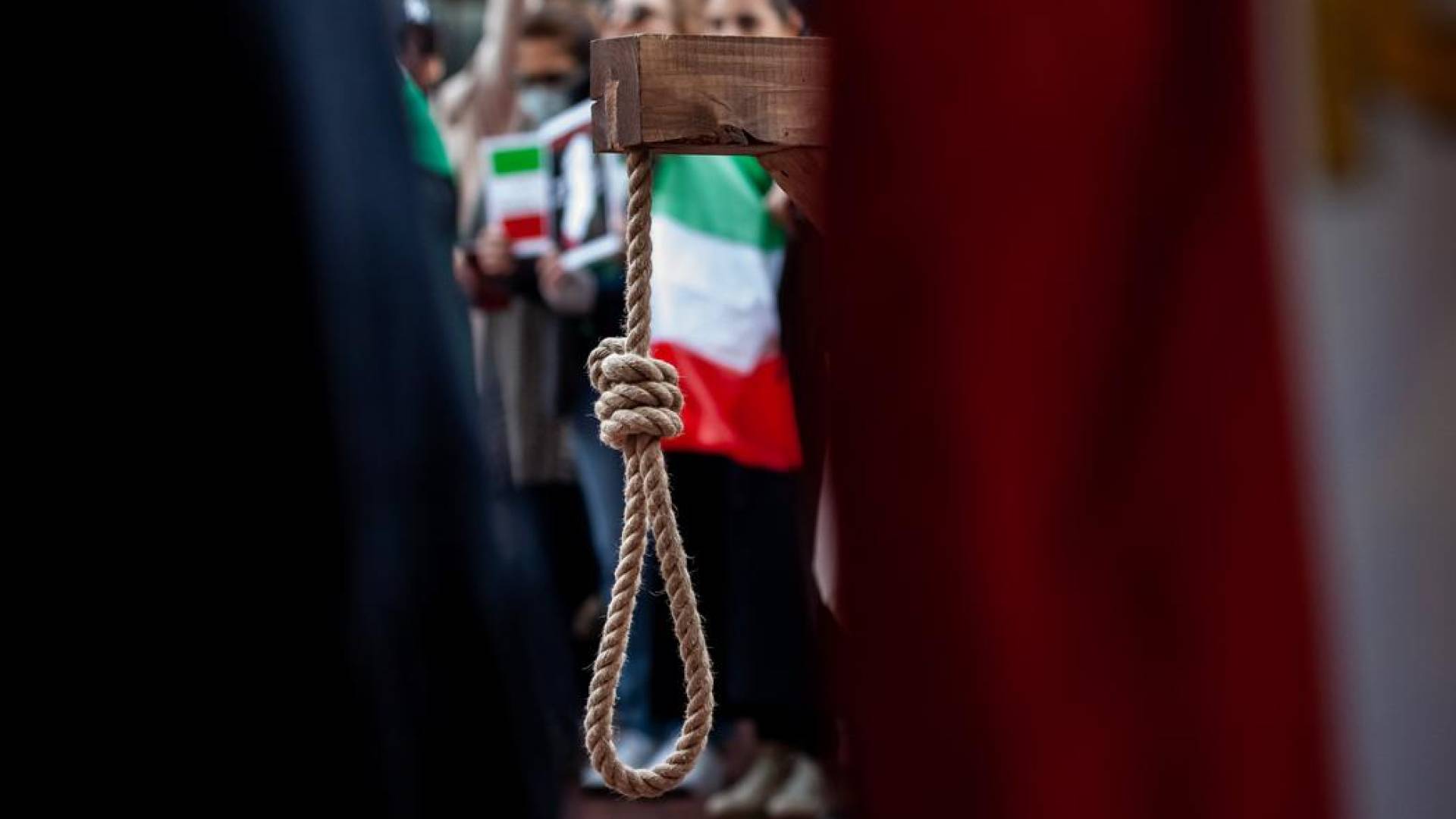 سبق لإيران أن أعلنت عن إعدام أفراد آخرين اتهمتهم بالتجسس لصالح الاحتلال