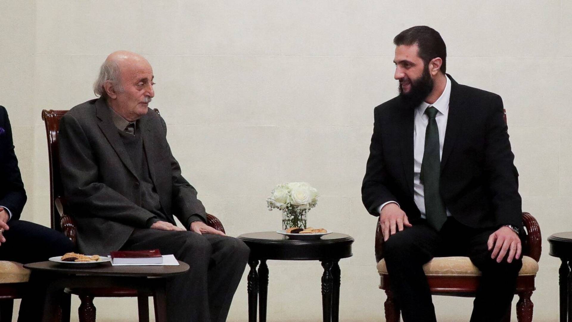 الشرع يلتقي جنبلاط في دمشق