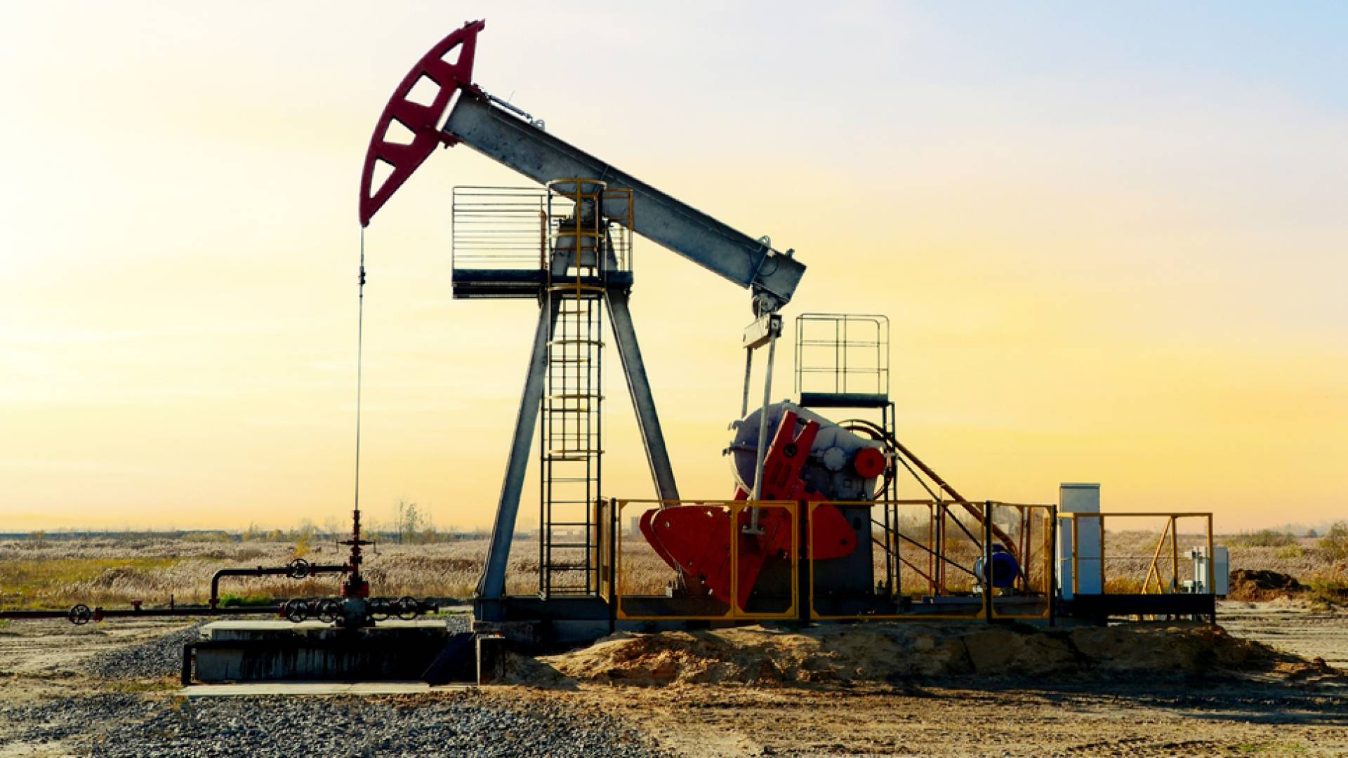 استخراج النفط - أرشيفية