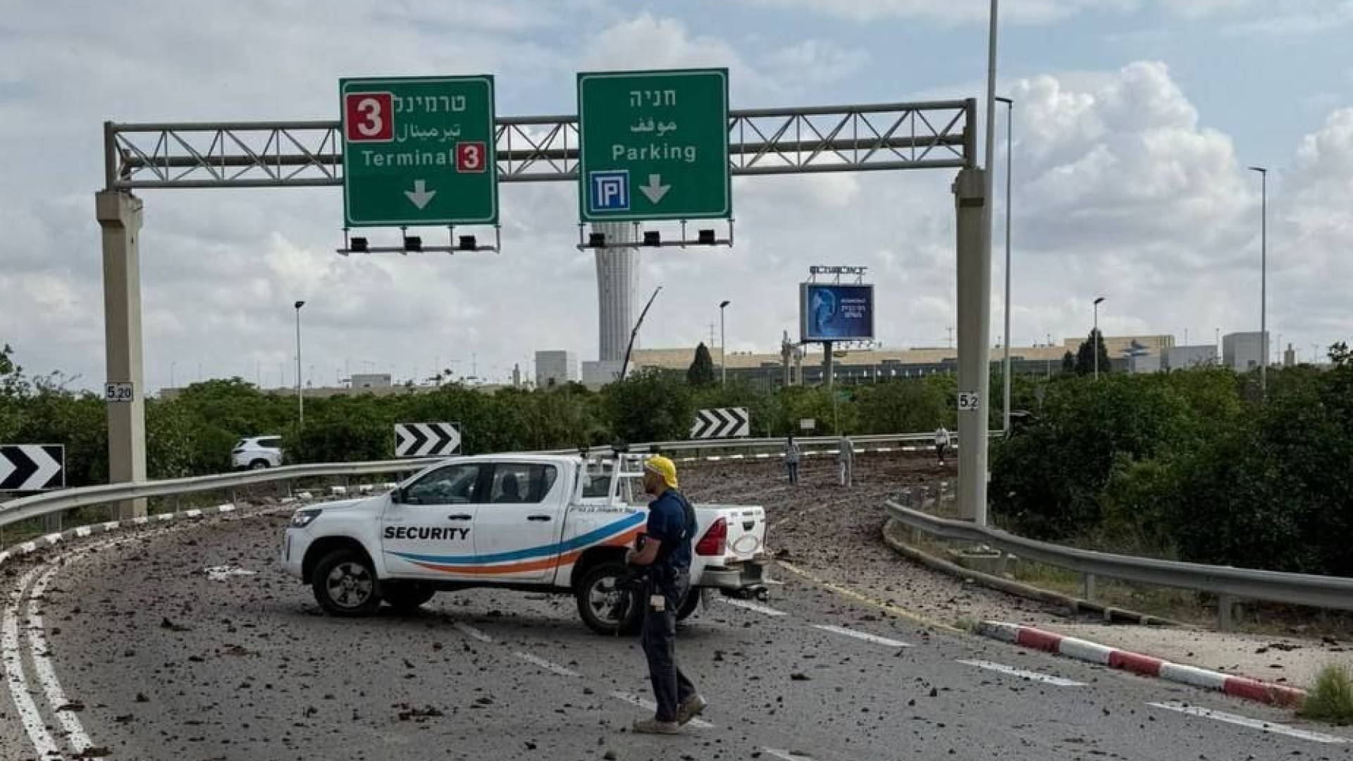 وقف الرحلات في مطار اللد"بن غوريون"بعد هجوم صاروخي من اليمن