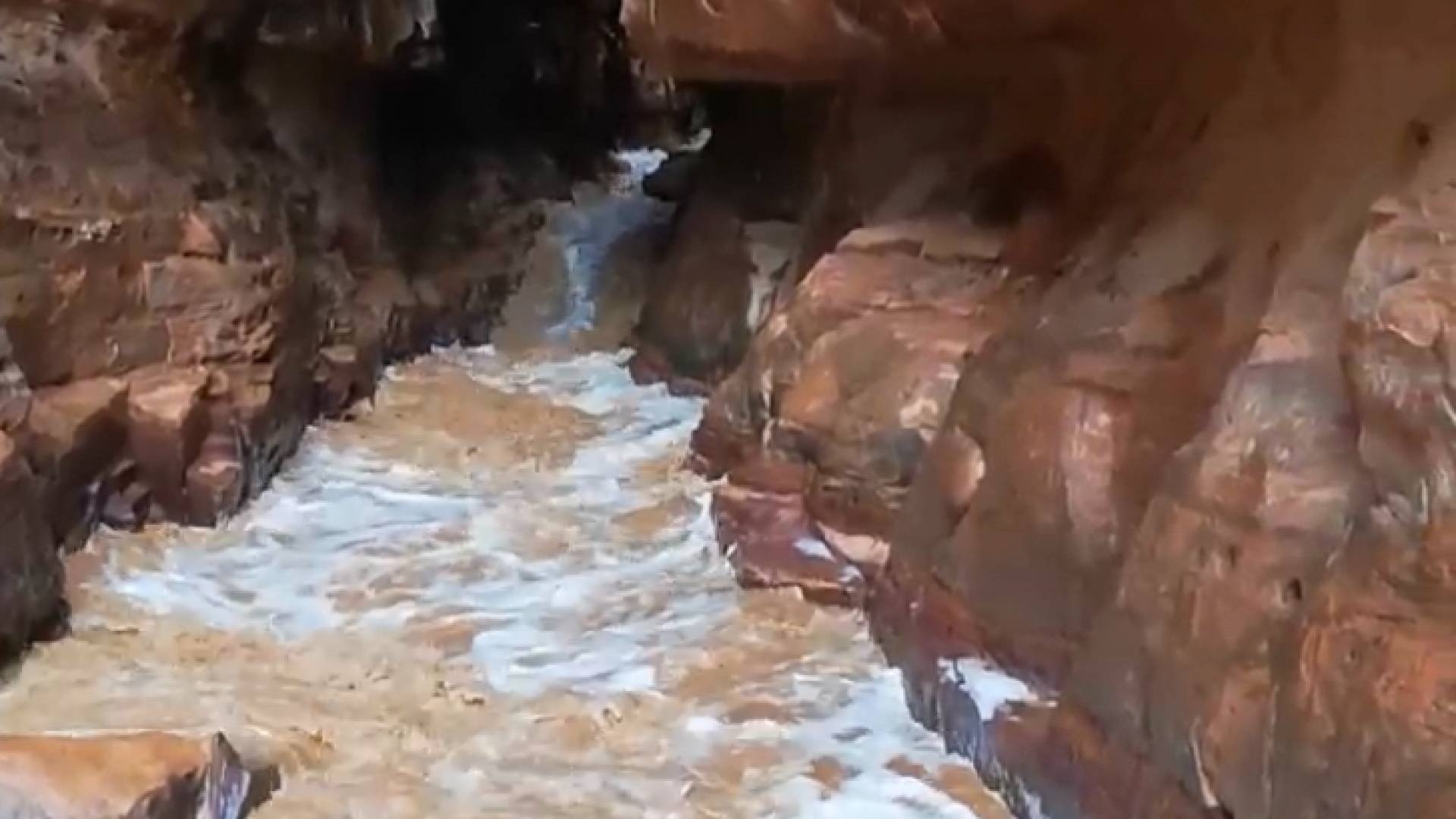 أمطار غزيرة وسيول في البترا