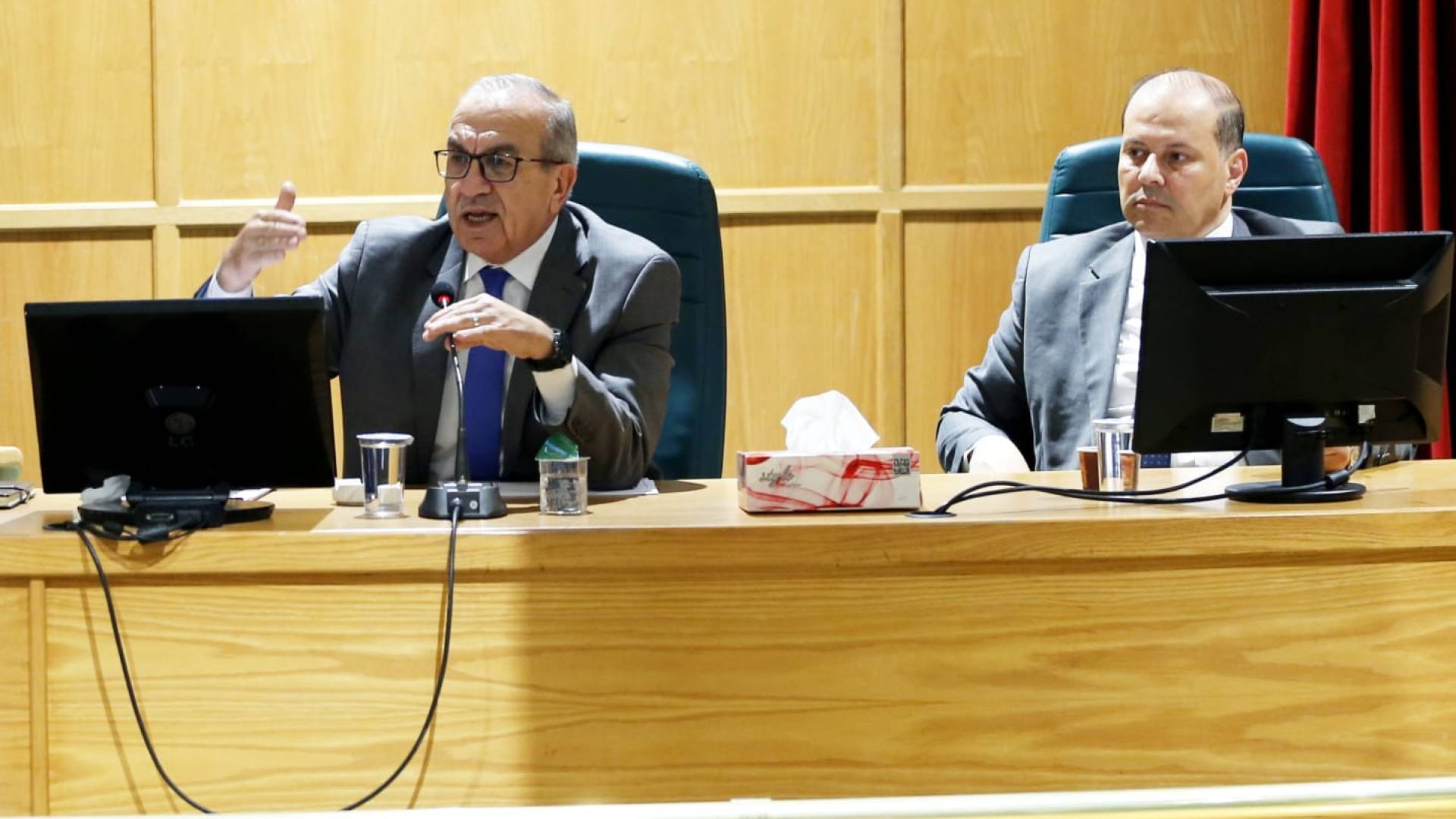 وزير الأشغال العامة والإسكان ماهر أبو السمن