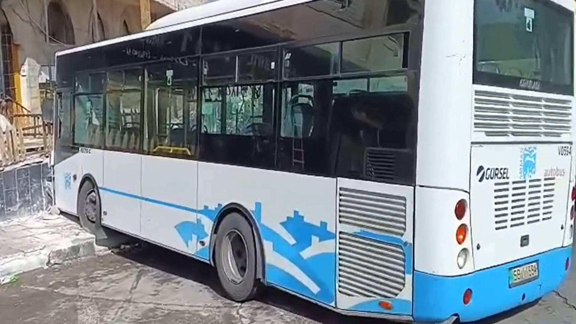 انزلاق حافلة ركاب