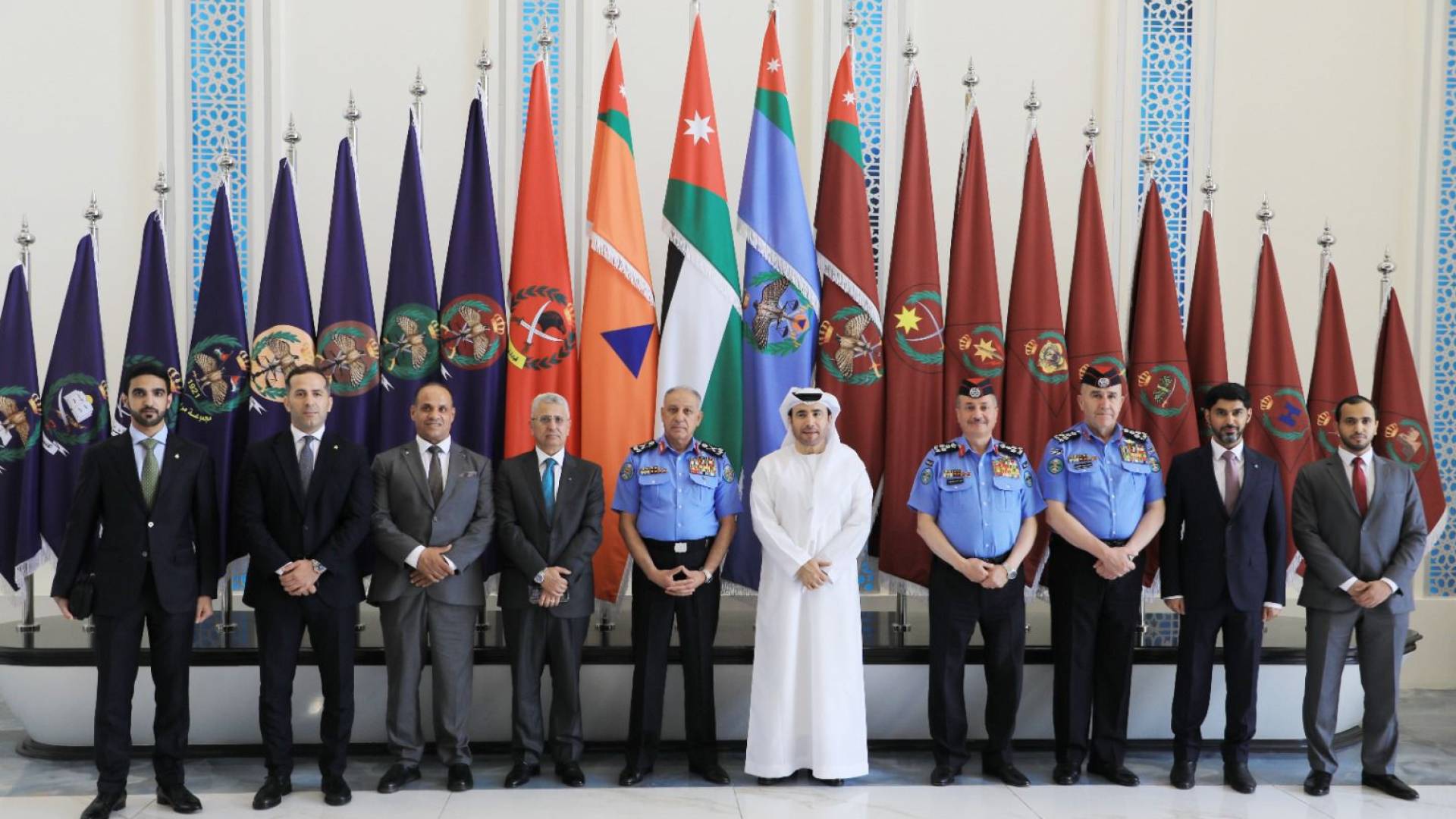 مدير الأمن العام يلتقي رئيس "الإنتربول" لبحث سبل التعاون الأمني الدولي