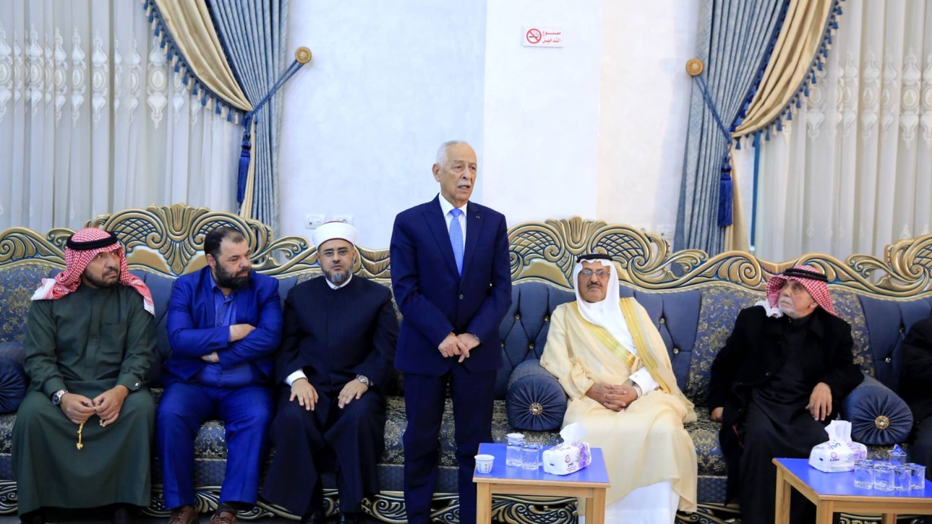 مندوبا عن الملك وولي العهد...العيسوي يعزي عشيرتي الموالي والعوايشة