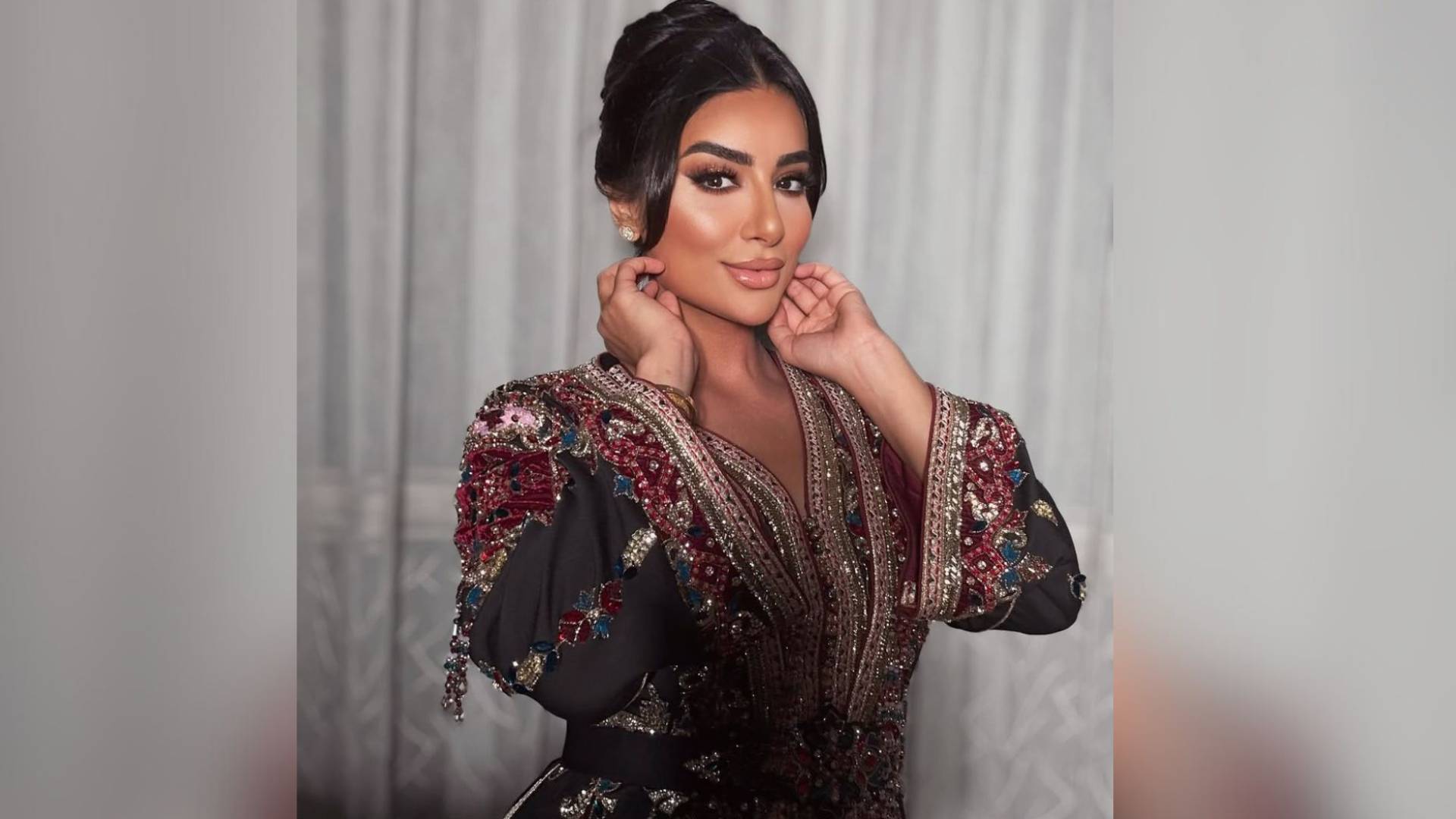 الفناة جوري بكر