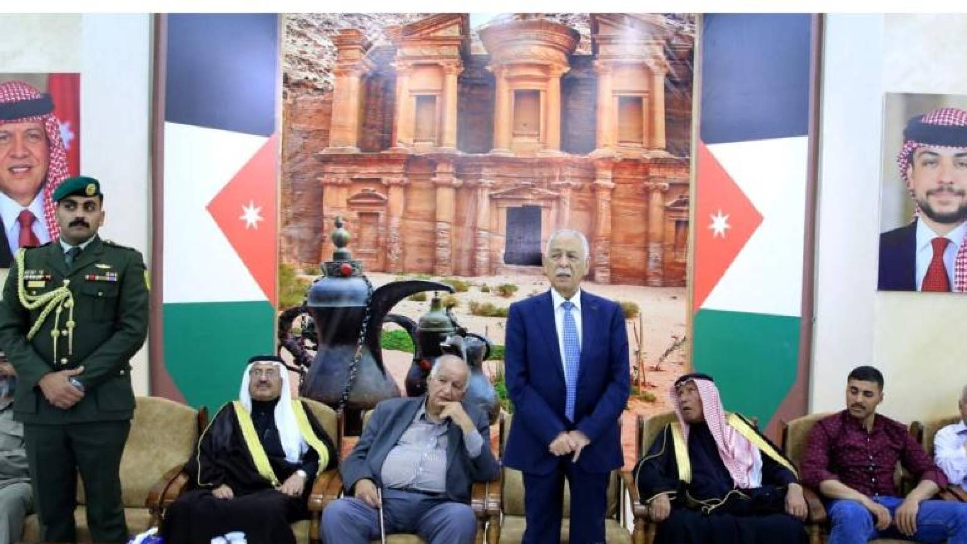 العيسوي يعزي عشيرة المعاني