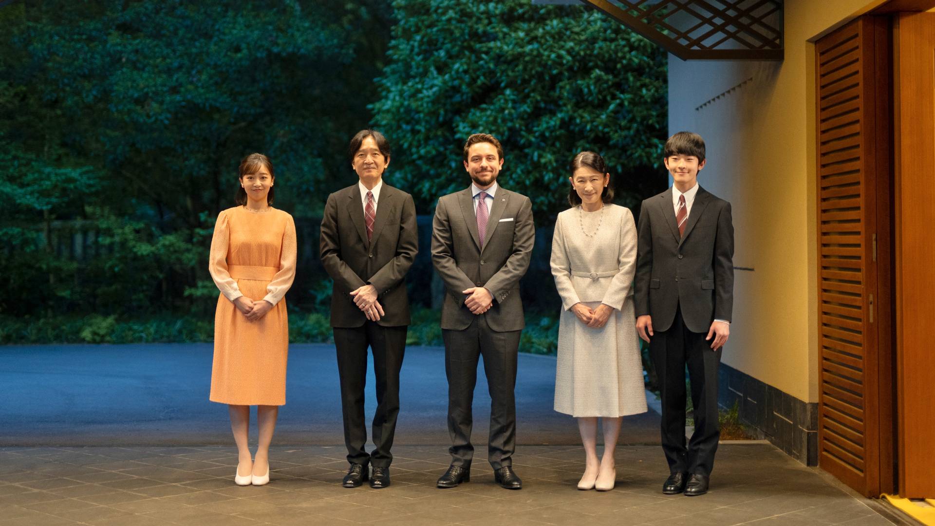 ولي العهد يلتقي ولي عهد اليابان فوميهيتو