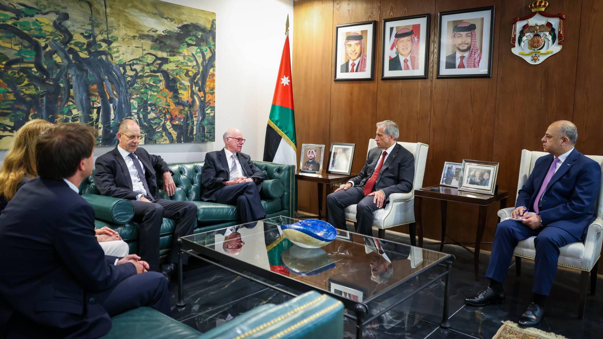 حسان يبحث مع مسؤول ألماني دعم برامج الشباب وتعزيز التعاون مع مؤسسة كونراد أديناور