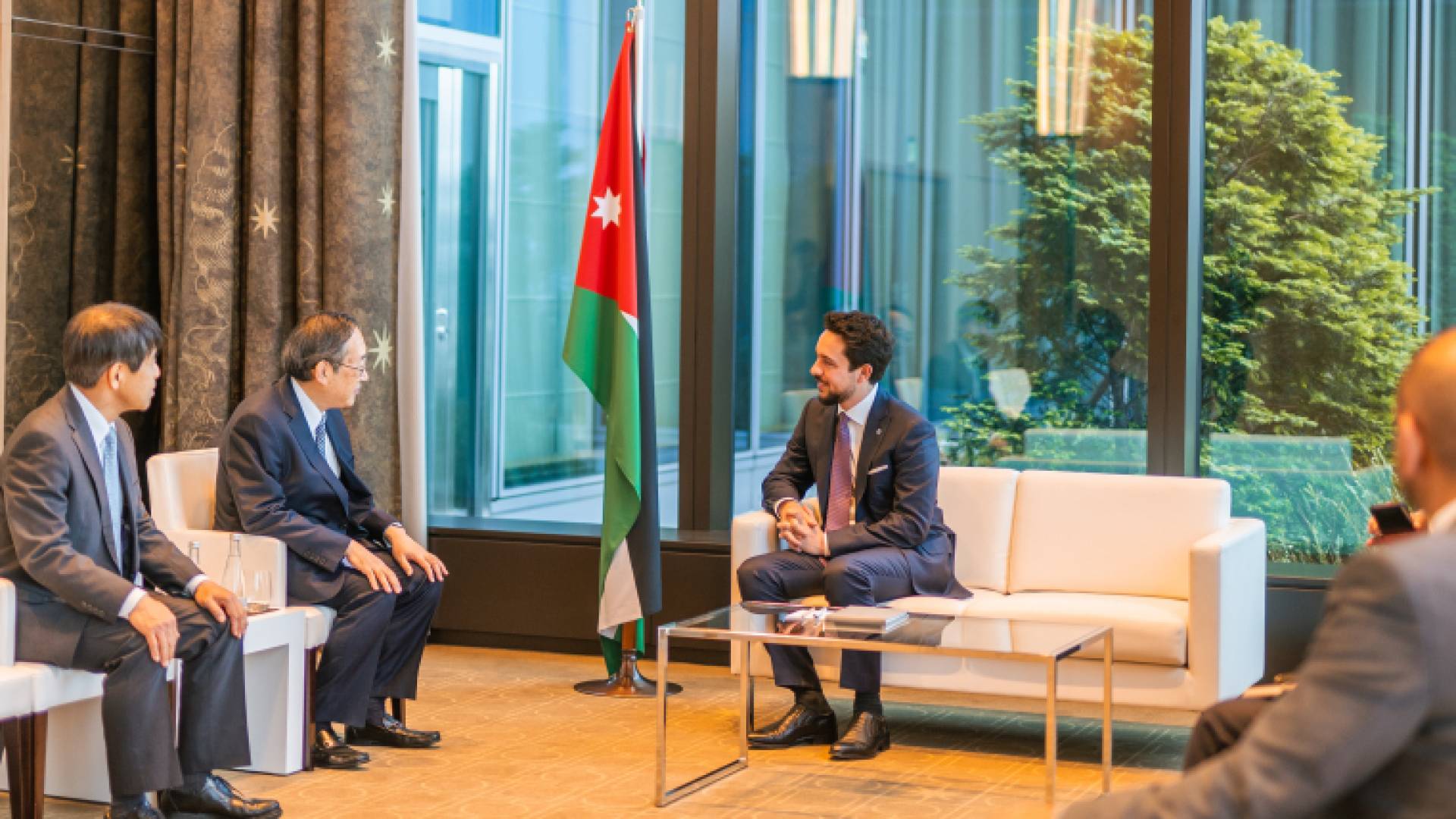 ولي العهد يعقد عددا من اللقاءات الاقتصادية في طوكيو