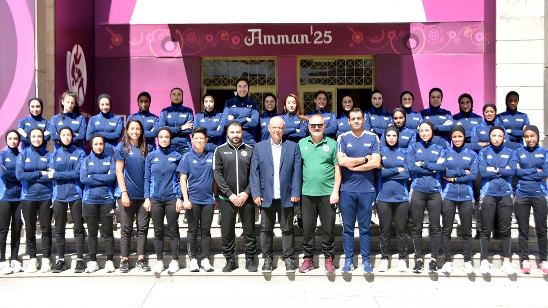 الحكمات المشاركات في الدورة