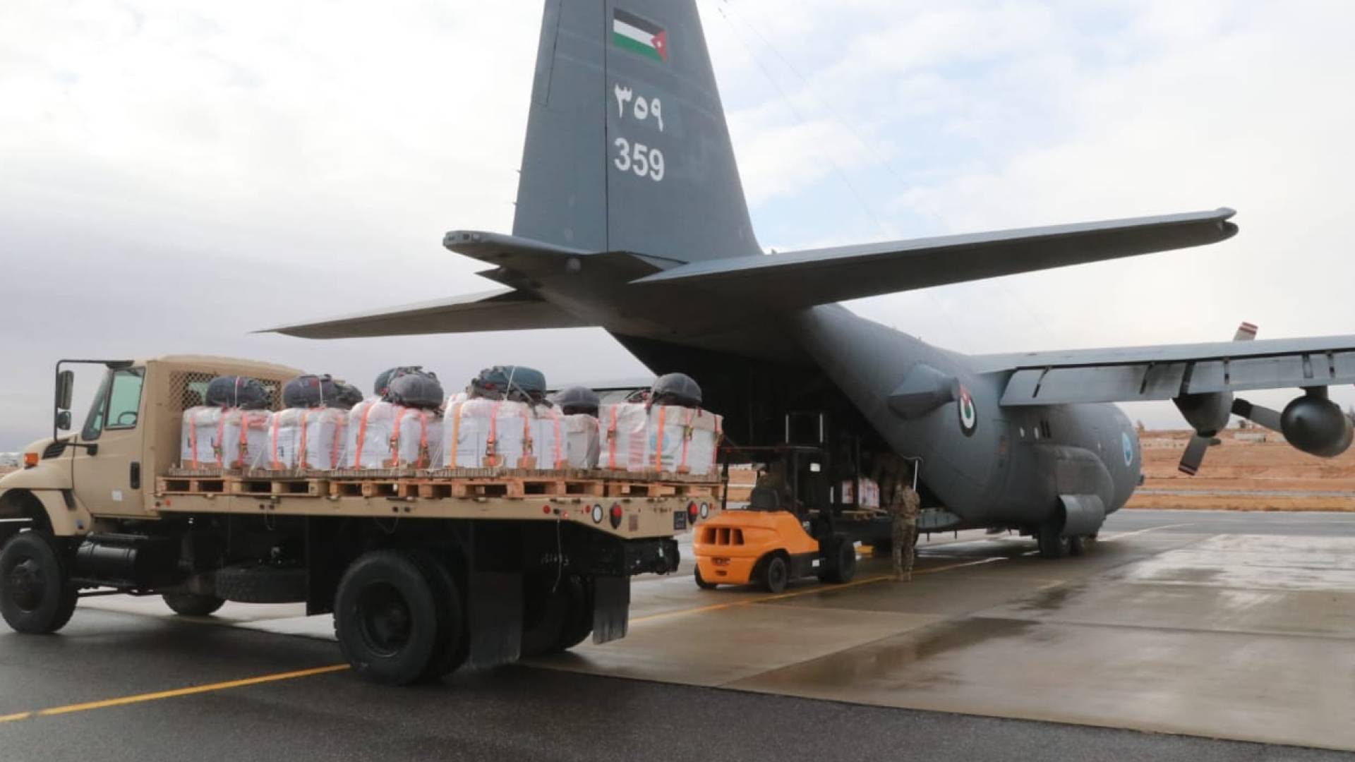 منظمة الإمداد جنوب إفريقيا: لم يطلب منا أي رسوم من "الخيرية الأردنية" مقابل عمليات الإسقاط الجوي بغزة