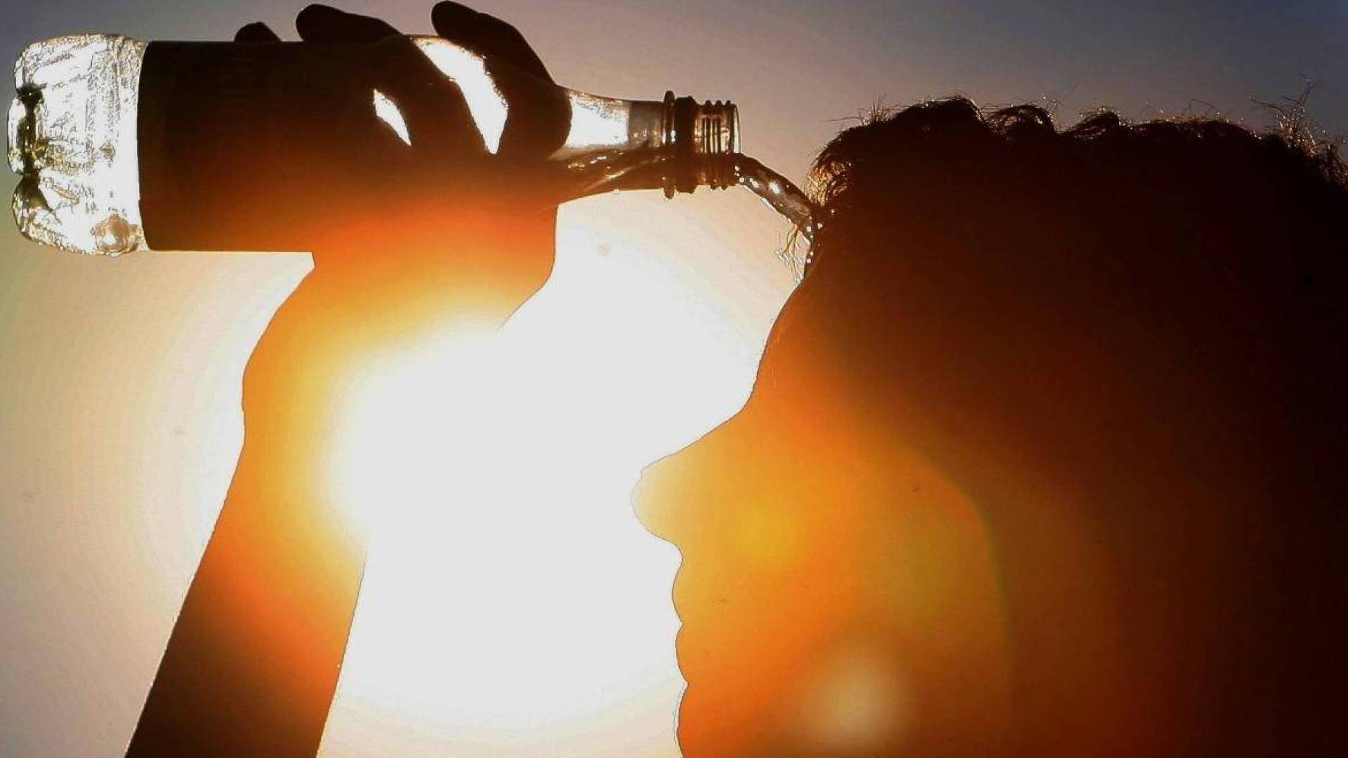 أجواء حارة - تعبيرية