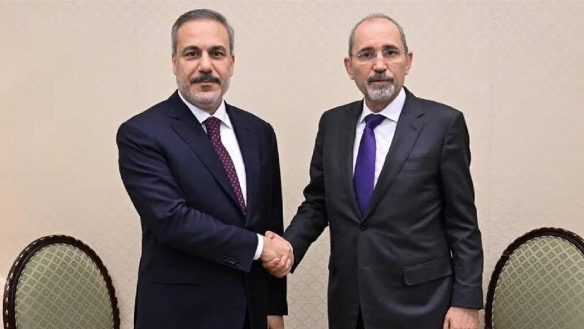 وزير الخارجية أيمن الصفدي ونظيره التركي "أرشيفية"