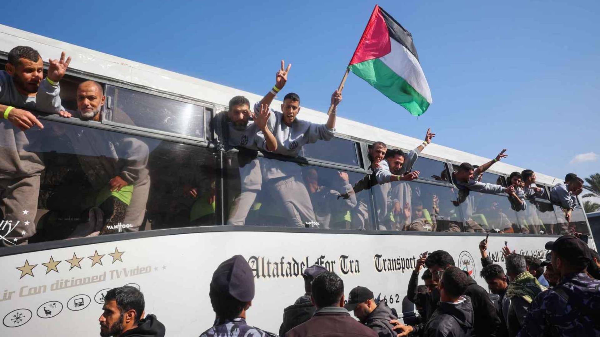 أسرى محررون من سجون الاحتلال