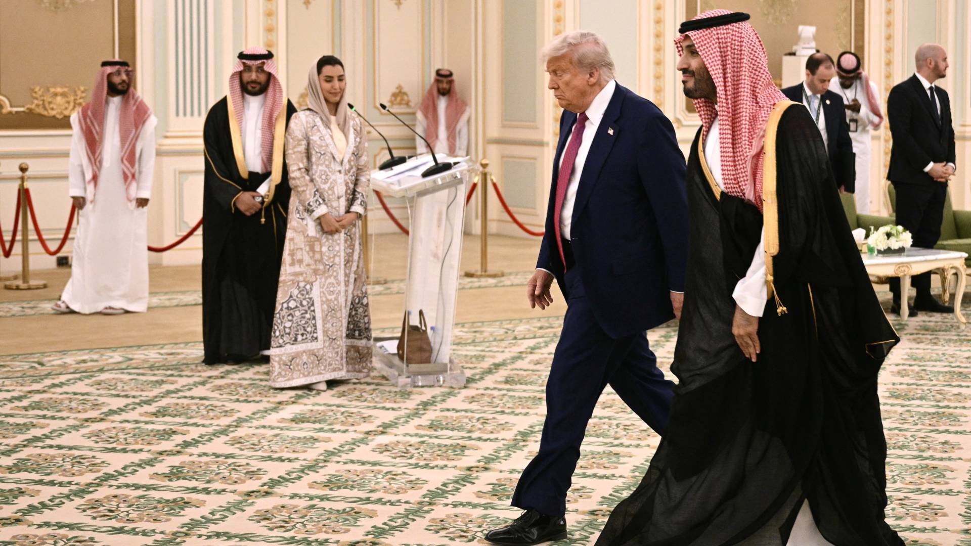 قادة الدول الخليجية يتوافدون إلى الرياض للمشاركة في القمة الخليجية الأمريكية - فيديو