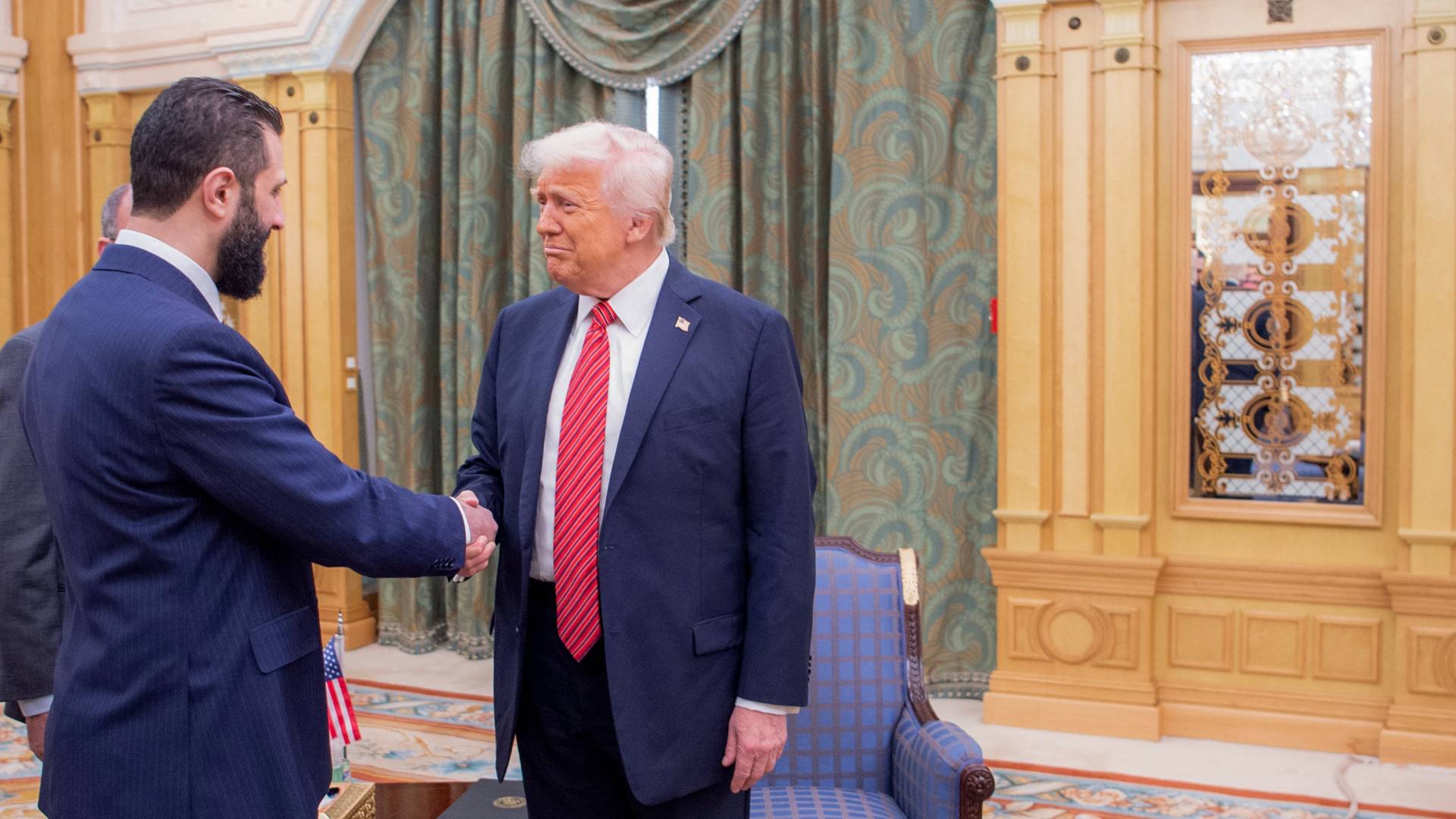 الرئيس الأمريكي دونالد ترمب والرئيس السوري أحمد الشرع في السعودية