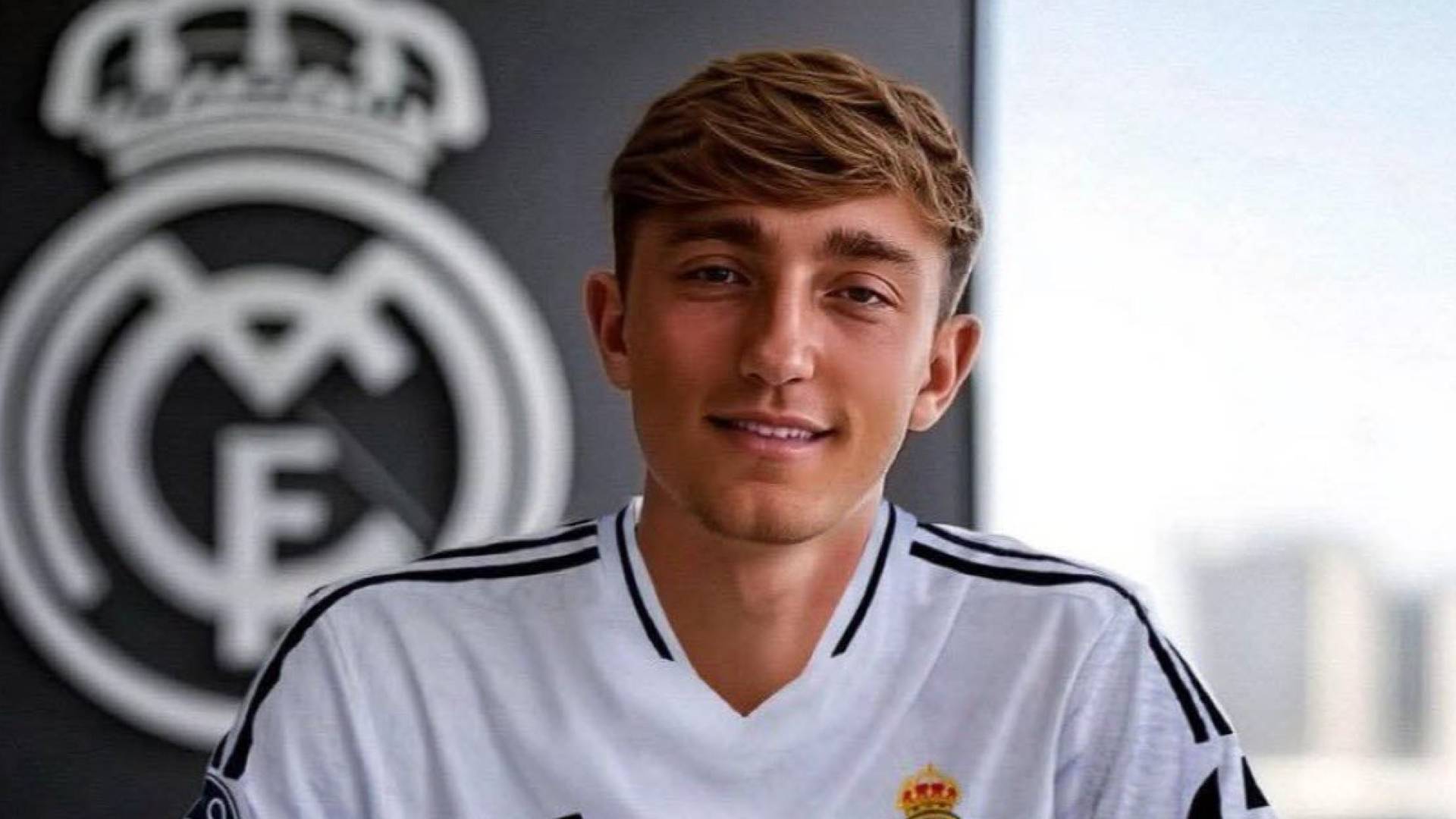 المدافع دين هويسن