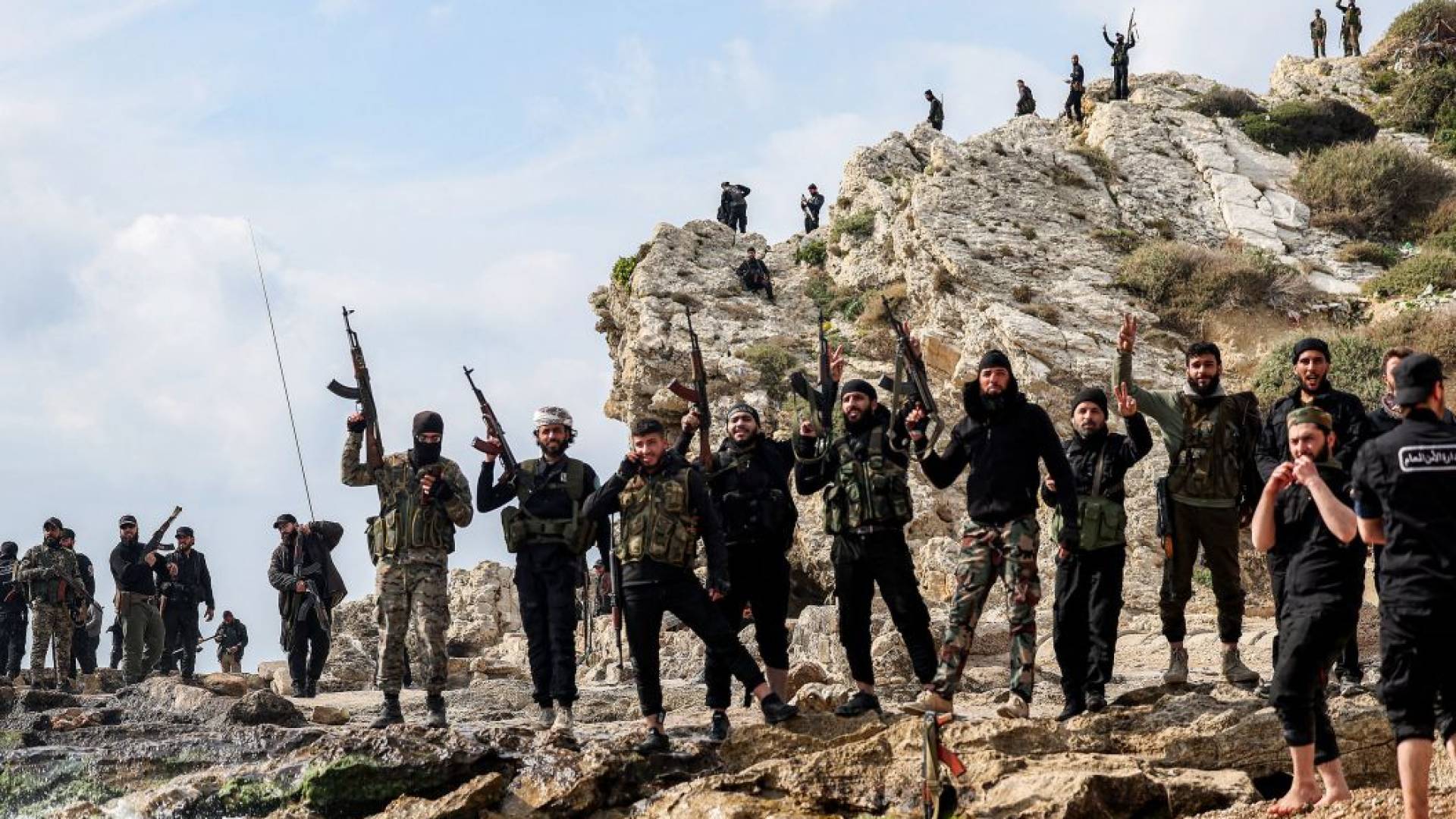 عناصر من القوات السورية