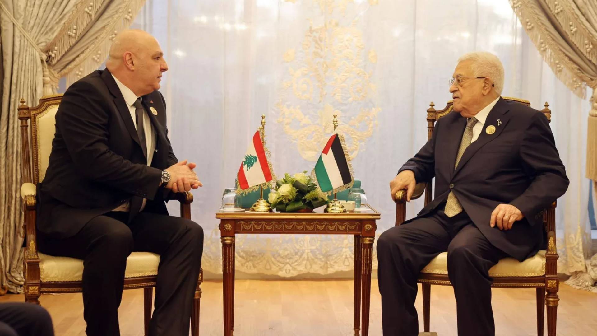 الرئيس الفلسطيني يصل إلى بيروت