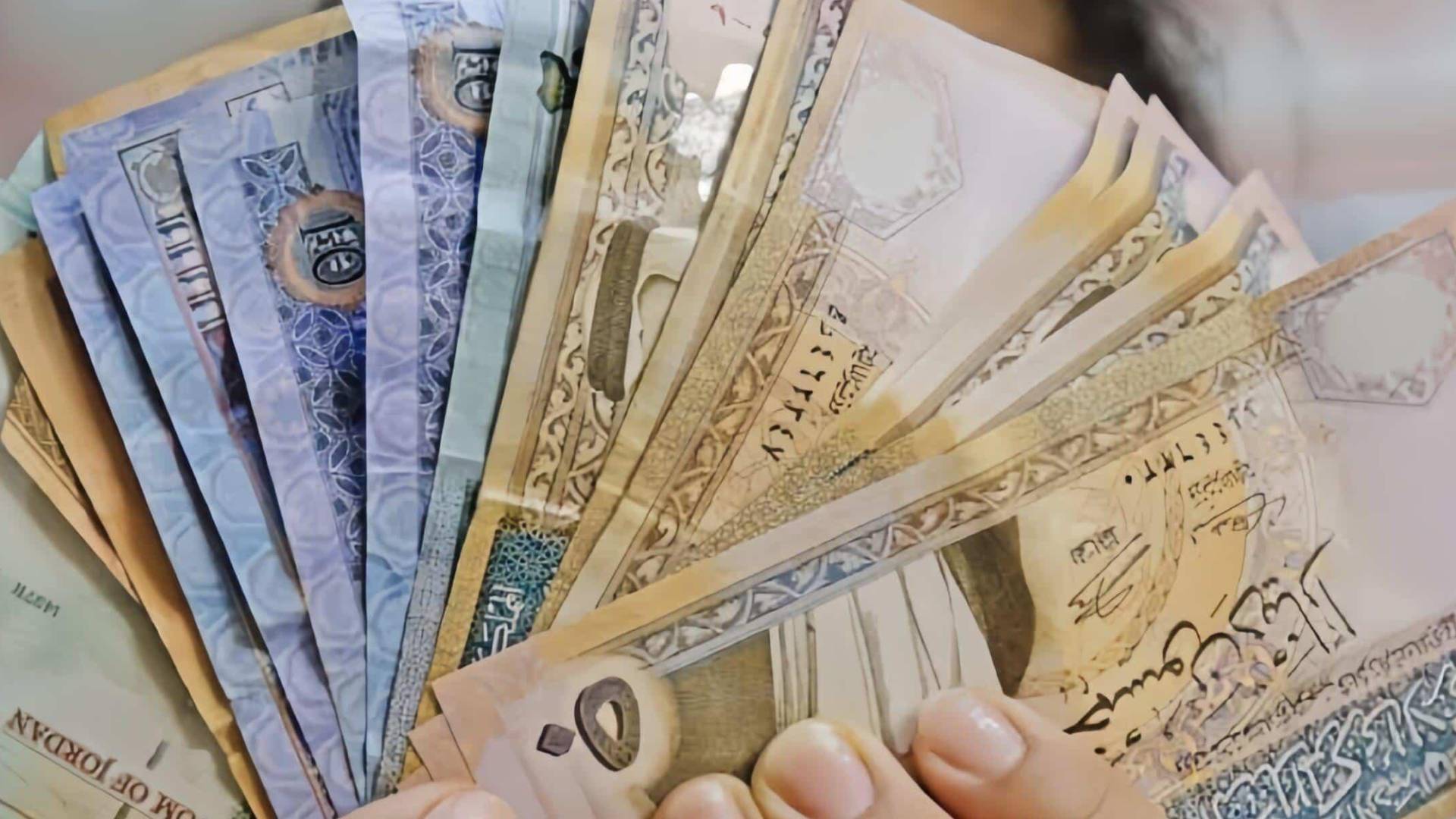 تلاعب في الرواتب.. معلمو مدارس خاصة يواجهون اقتطاعات مالية  ألتفافا على"الضمان"