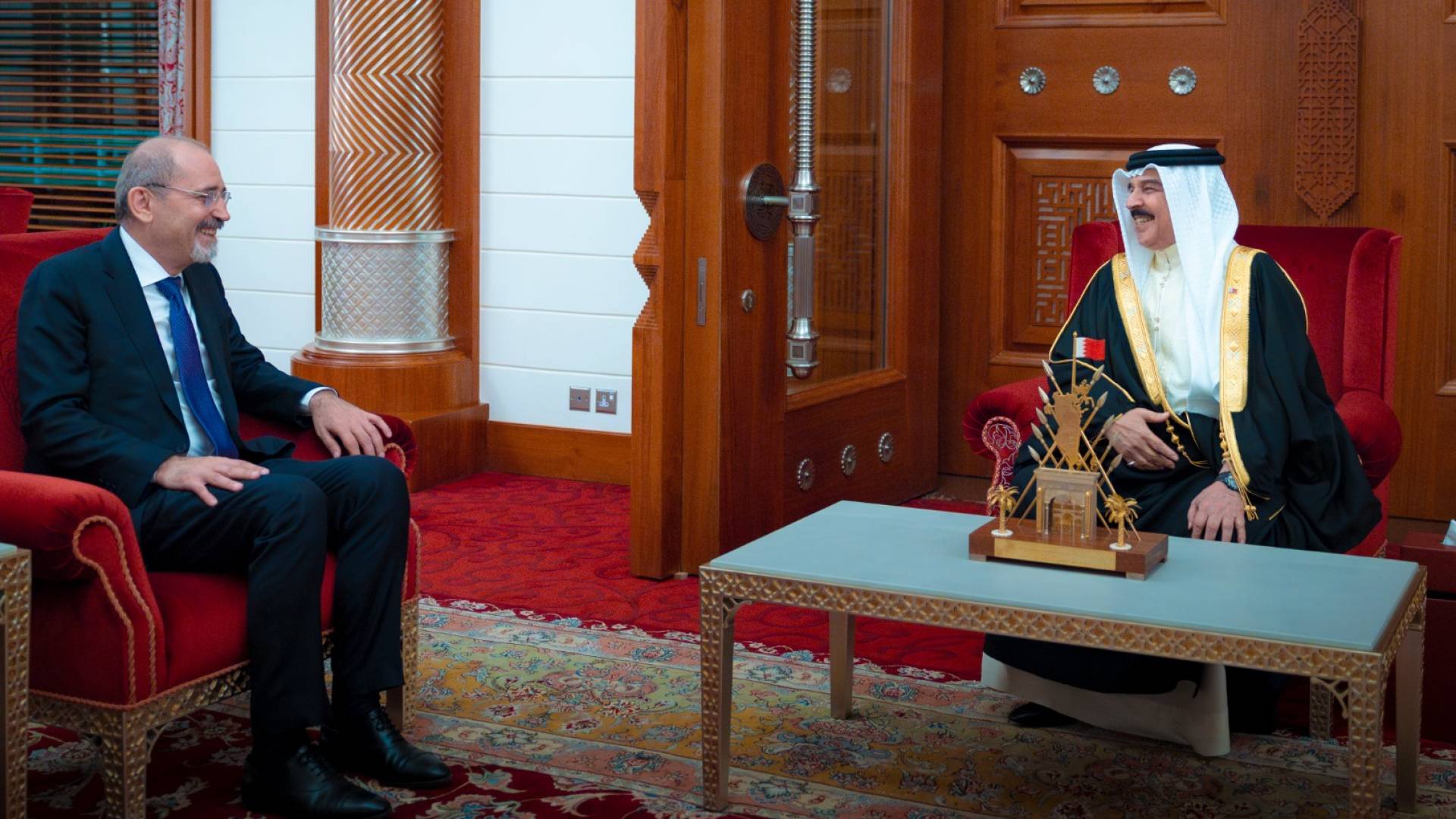 الصفدي وملك مملكة البحرين