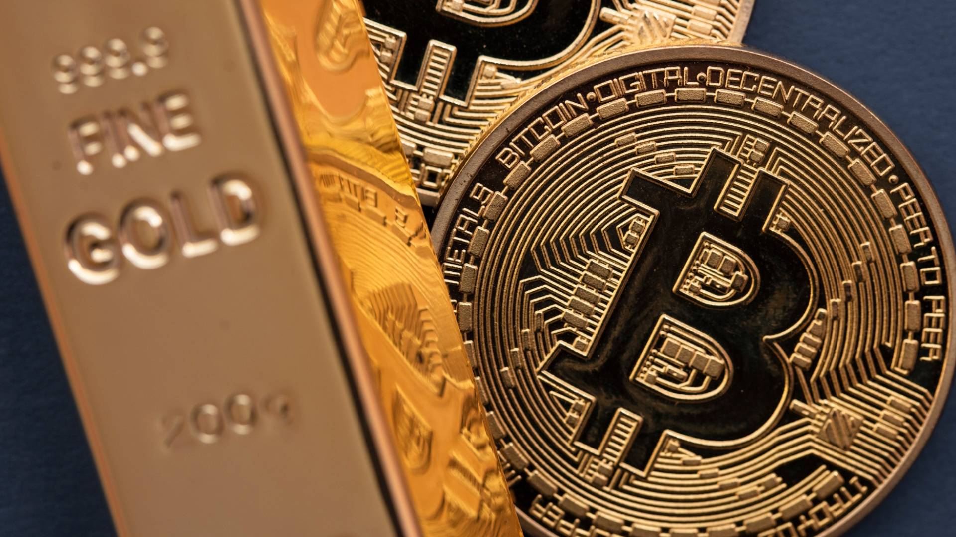 ذهب وبتكوين