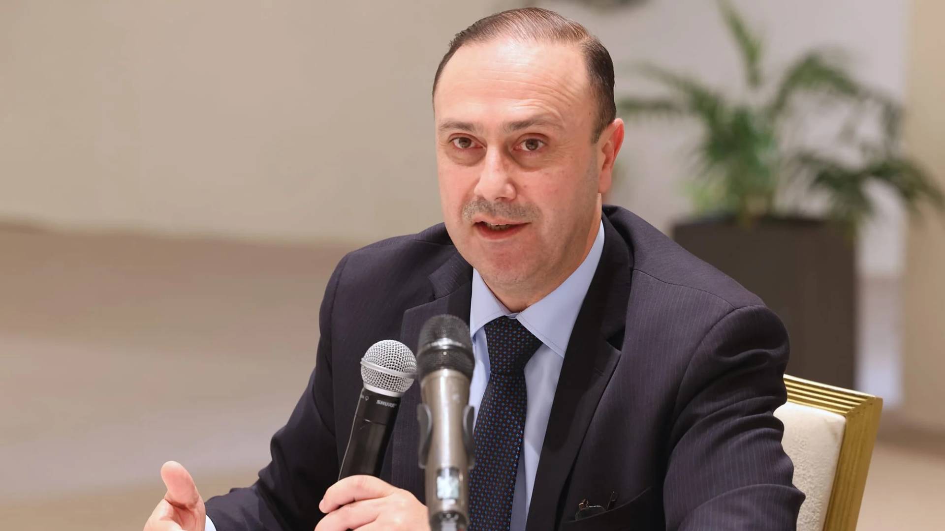 وزير الاتصال الحكومي