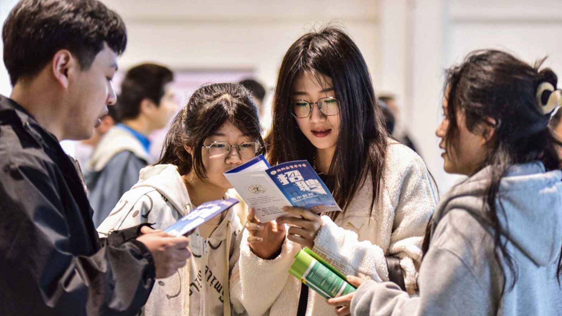 طلاب صينيين