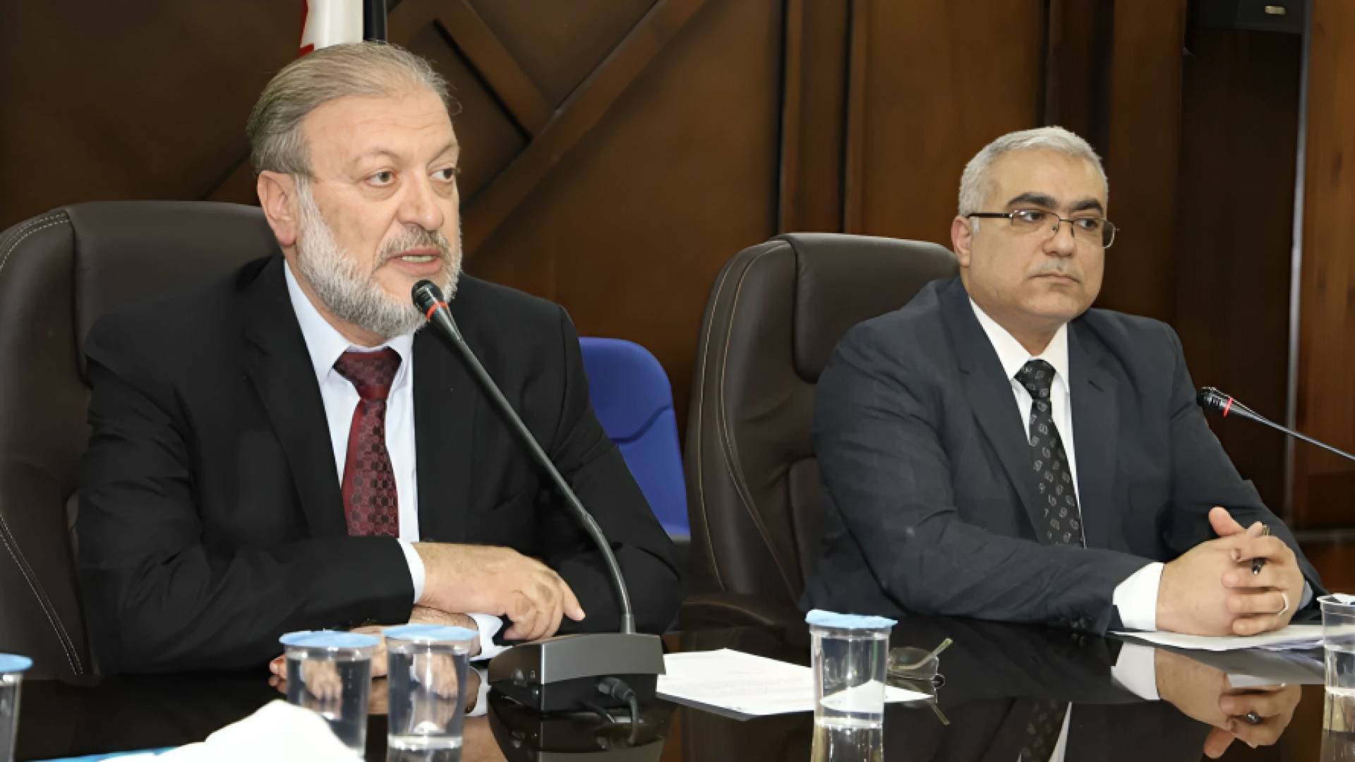 رئيس بليدة إربد المهندس نبيل الكوفحي يسارا