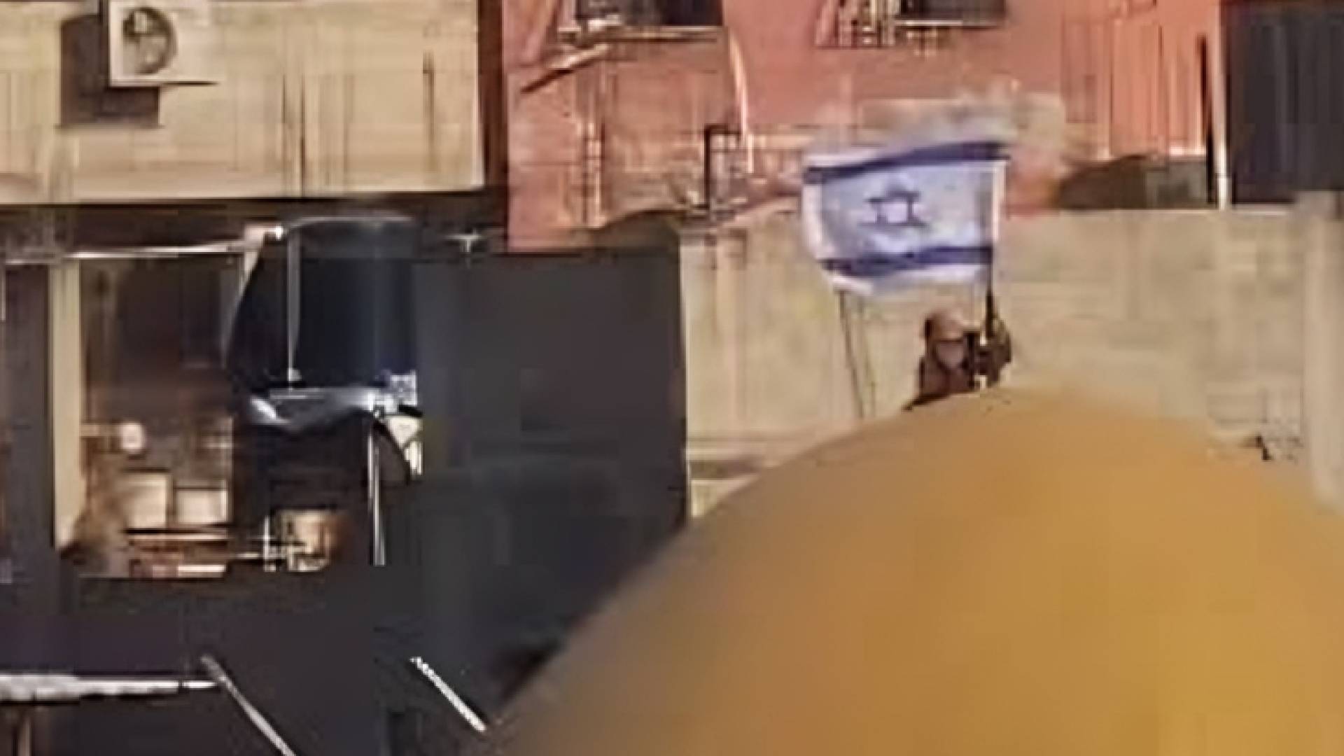 قوات الاحتلال ترفع العلم "الإسرائيلي" فوق مسجد أبو بكر الصديق في مخيم نور شمس