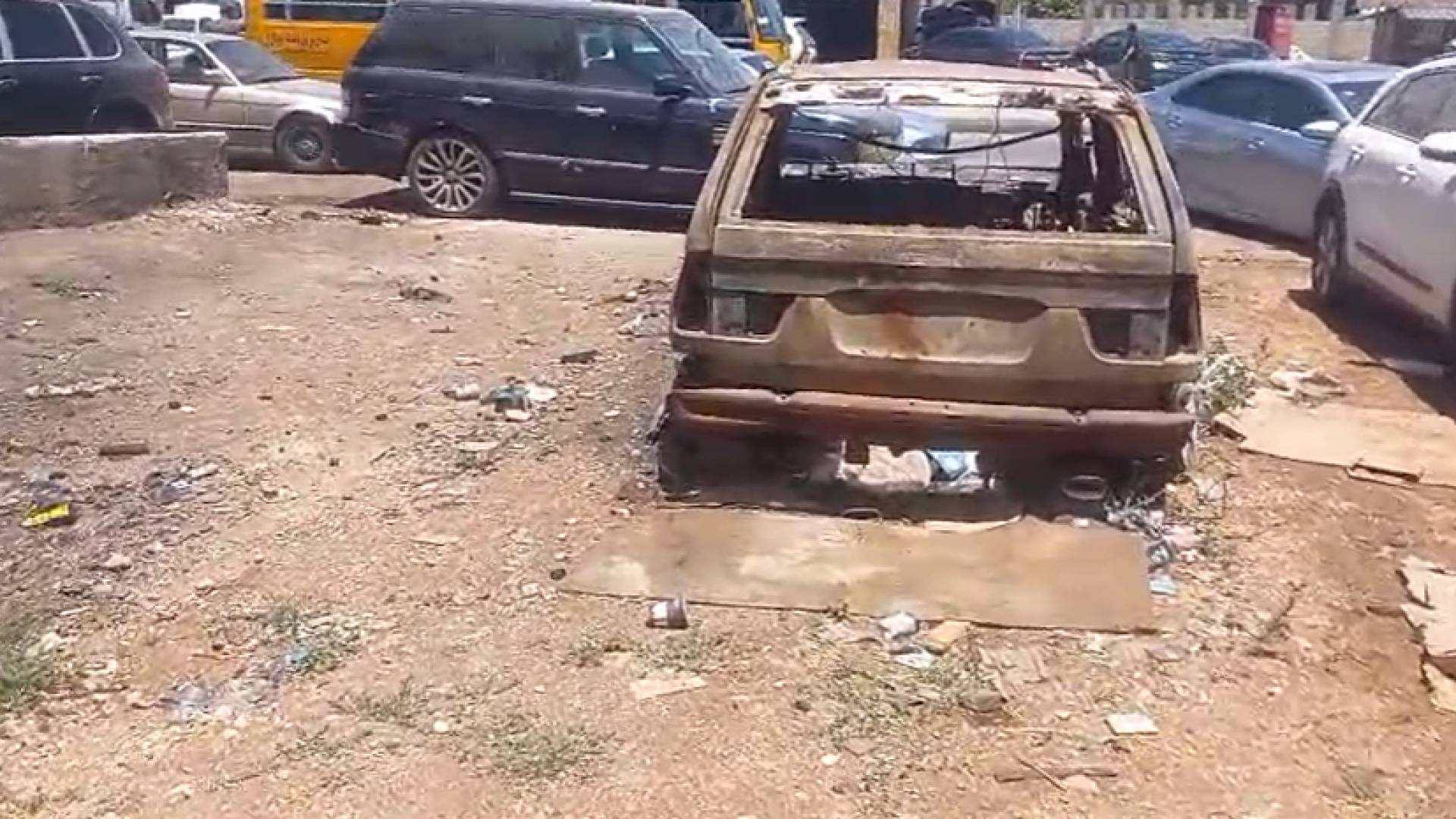 حريق يشب بمحل لميكانيك السيارات بإربد